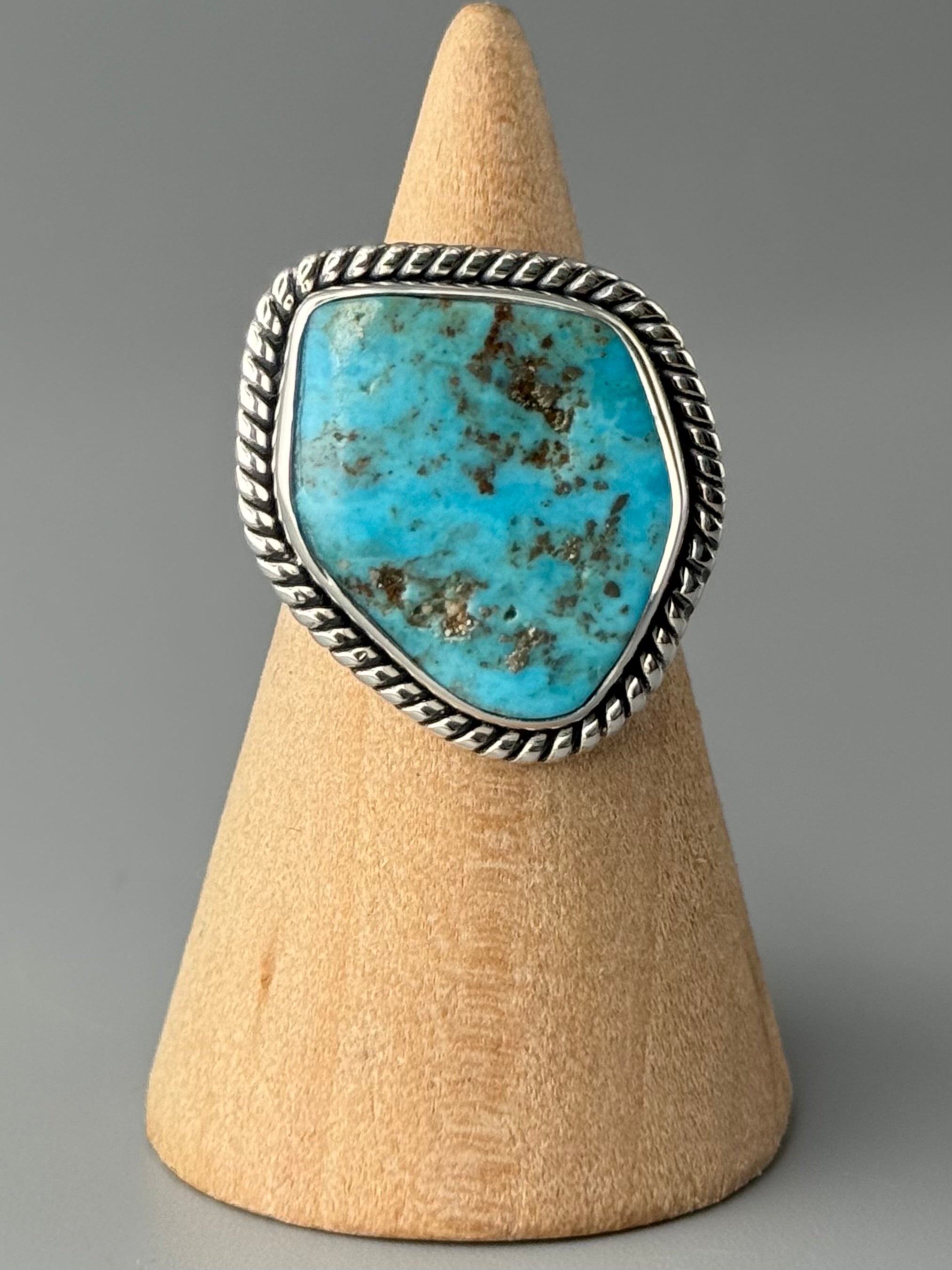 •ARIZONA TURQUOISE - FREEFORM• tapered band silver ring (size 6)
