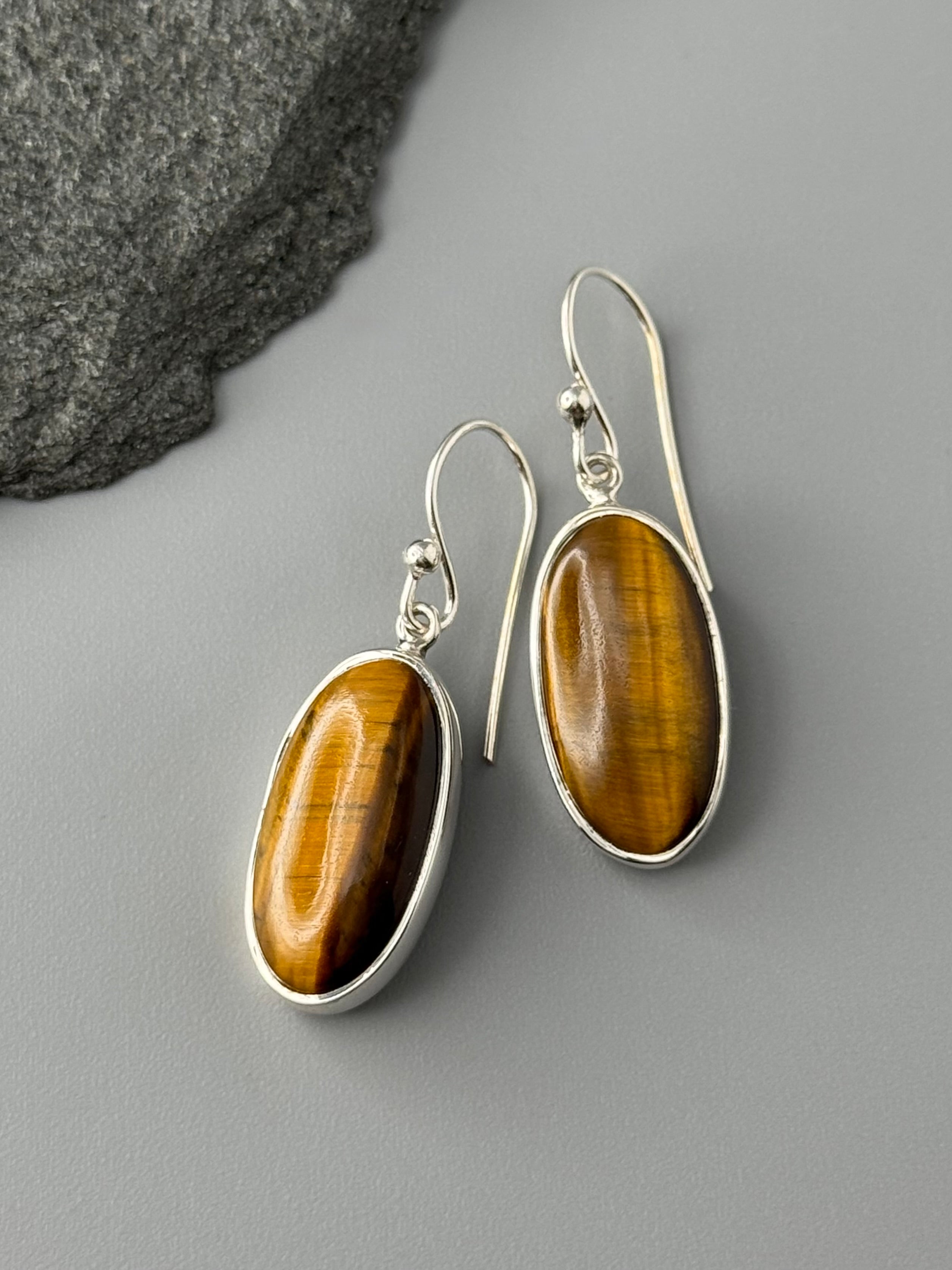 •TIGER EYE - OVAL• silver dangle earrings