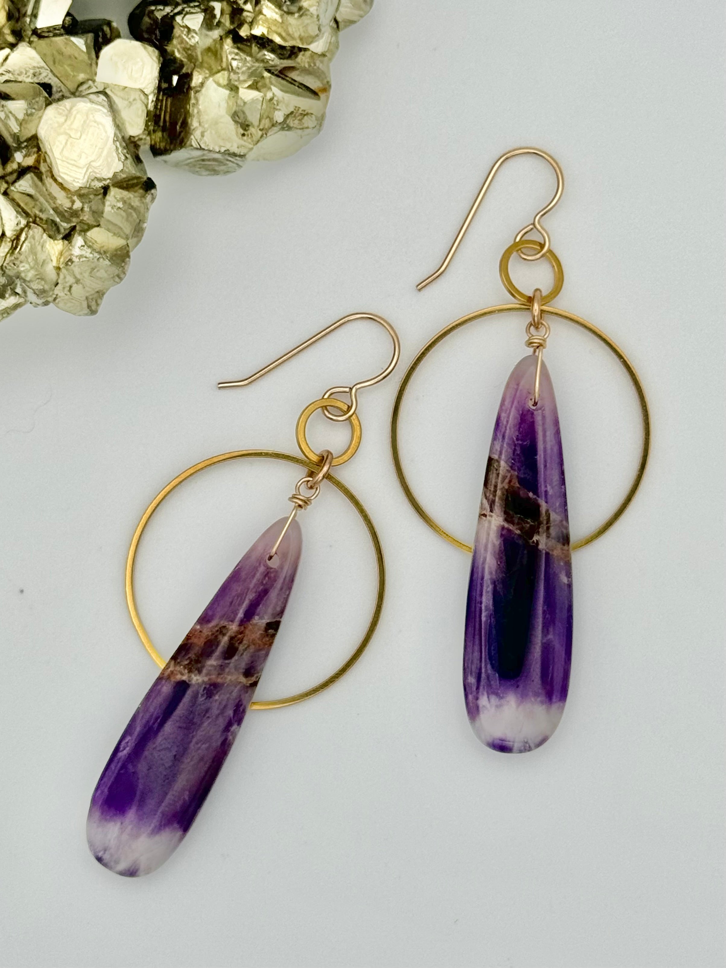 •EQUA-ORBIT• chevron amethyst + gold dangle earrings