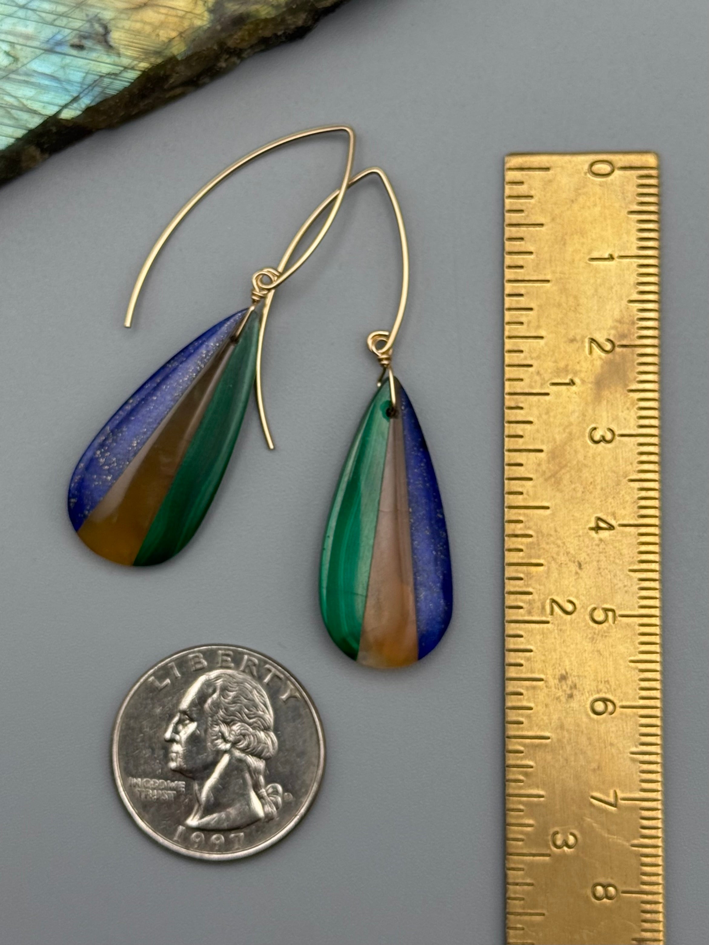 •STRAY• intarsia teardrop + gold earrings