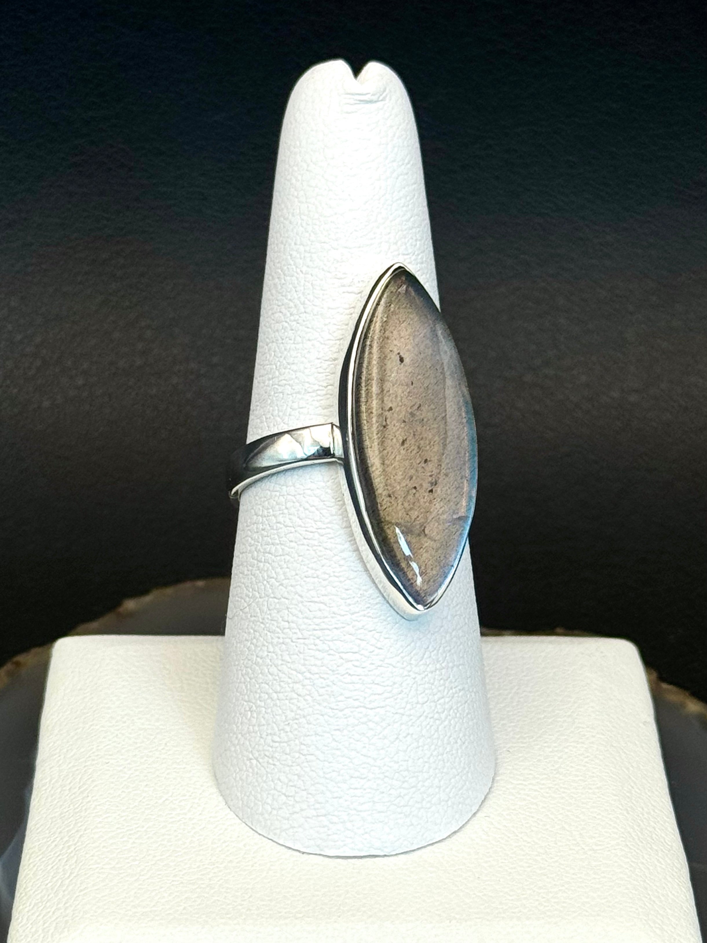 •LABRADORITE - LARGER EYE• silver ring (size 8)