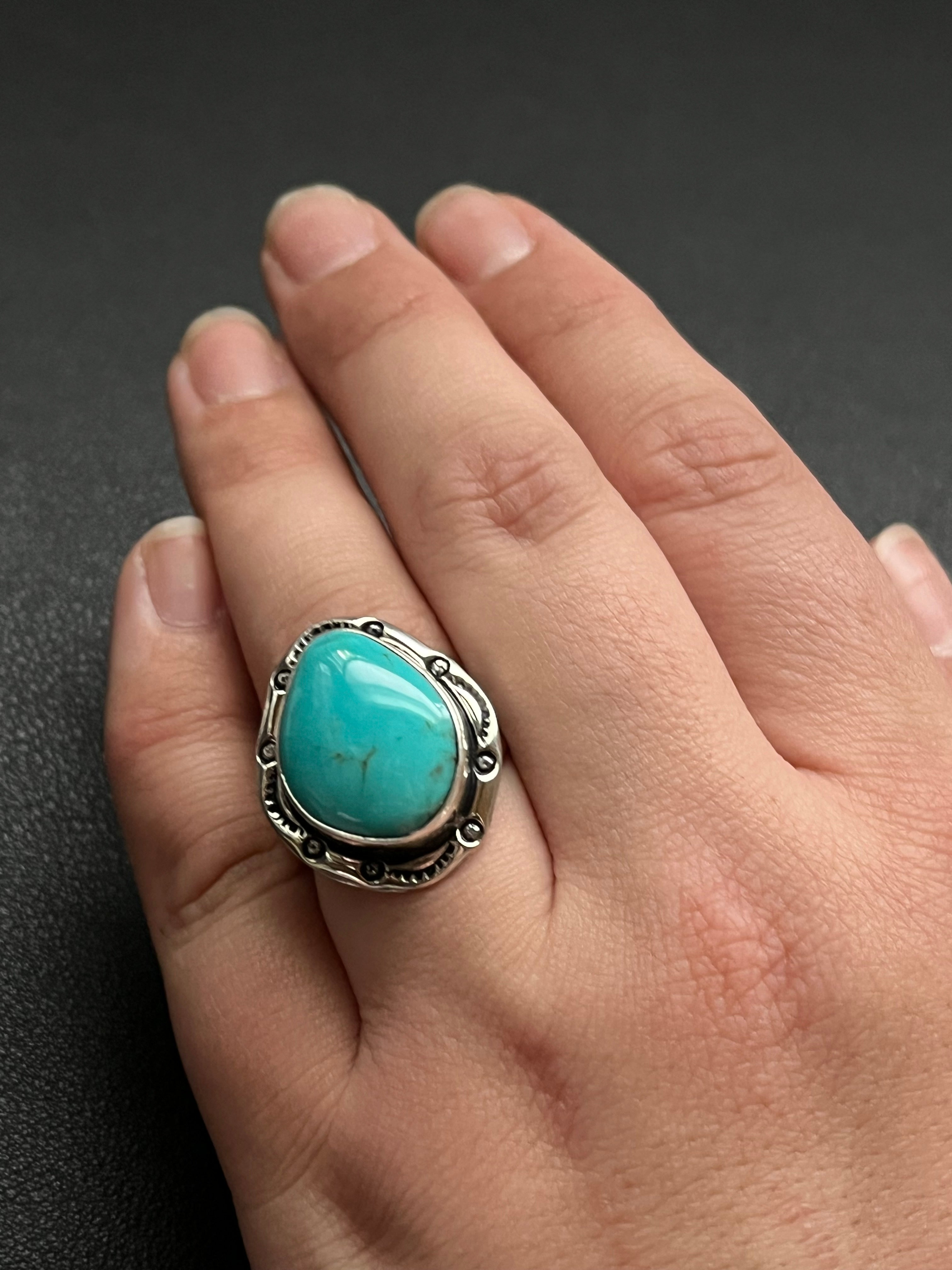 •KINGMAN TURQUOISE• Navajo silver ring (size 8.5)