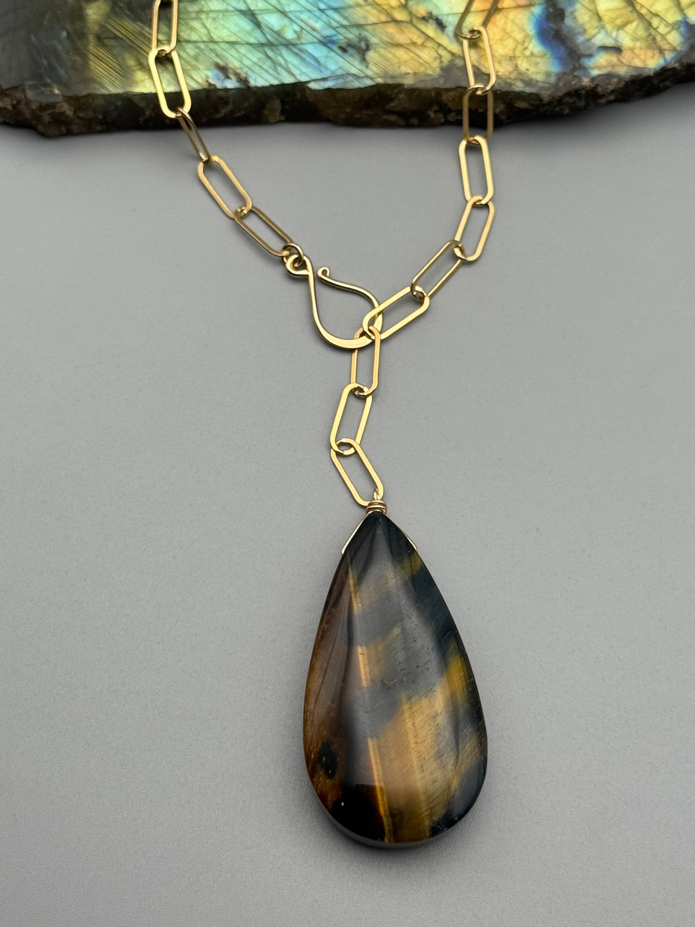 •LINKED• hawk eye + gold necklace (ADJ to 19")