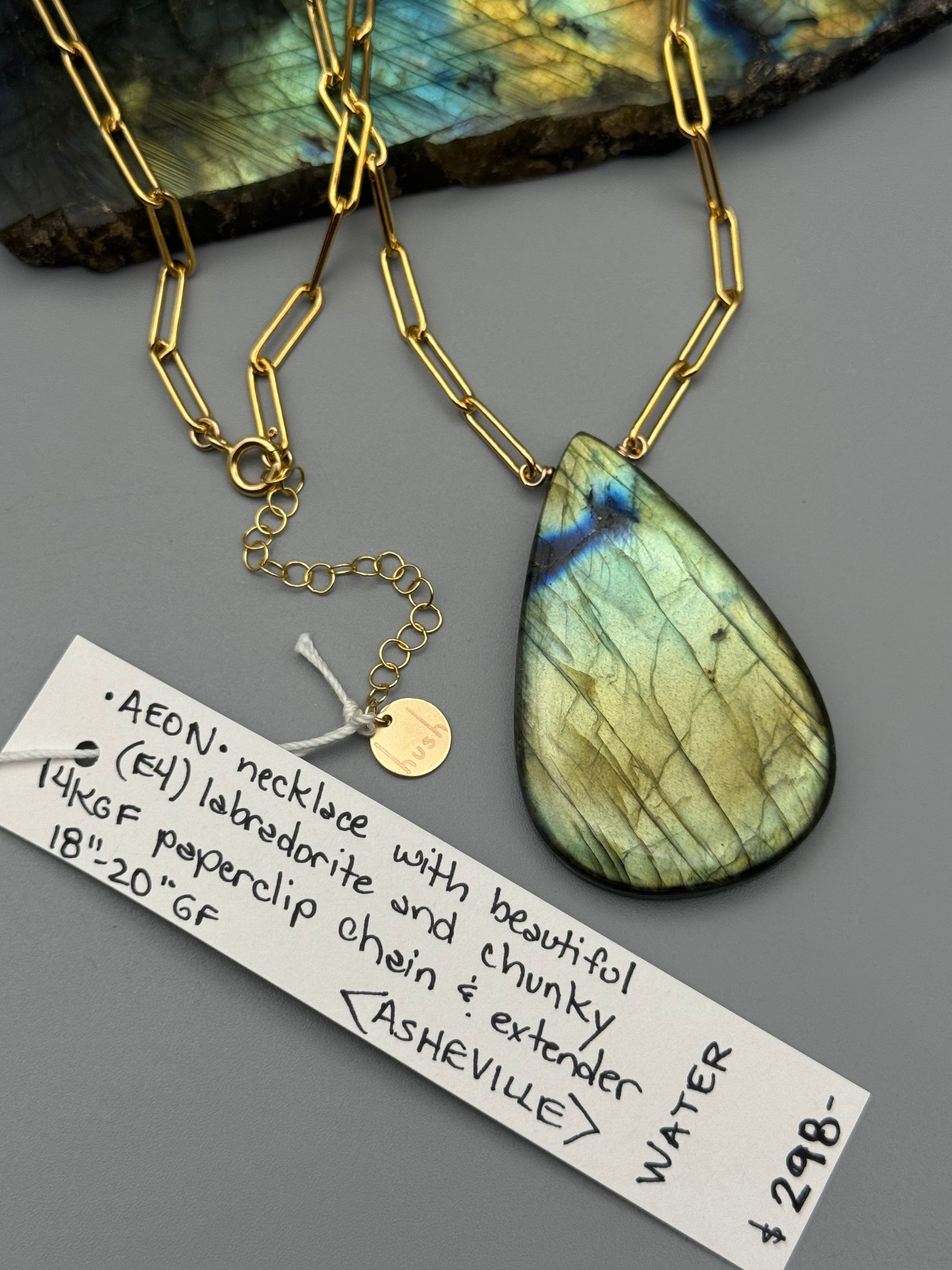 •AEON• labradorite + gold necklace (18"-20" long)
