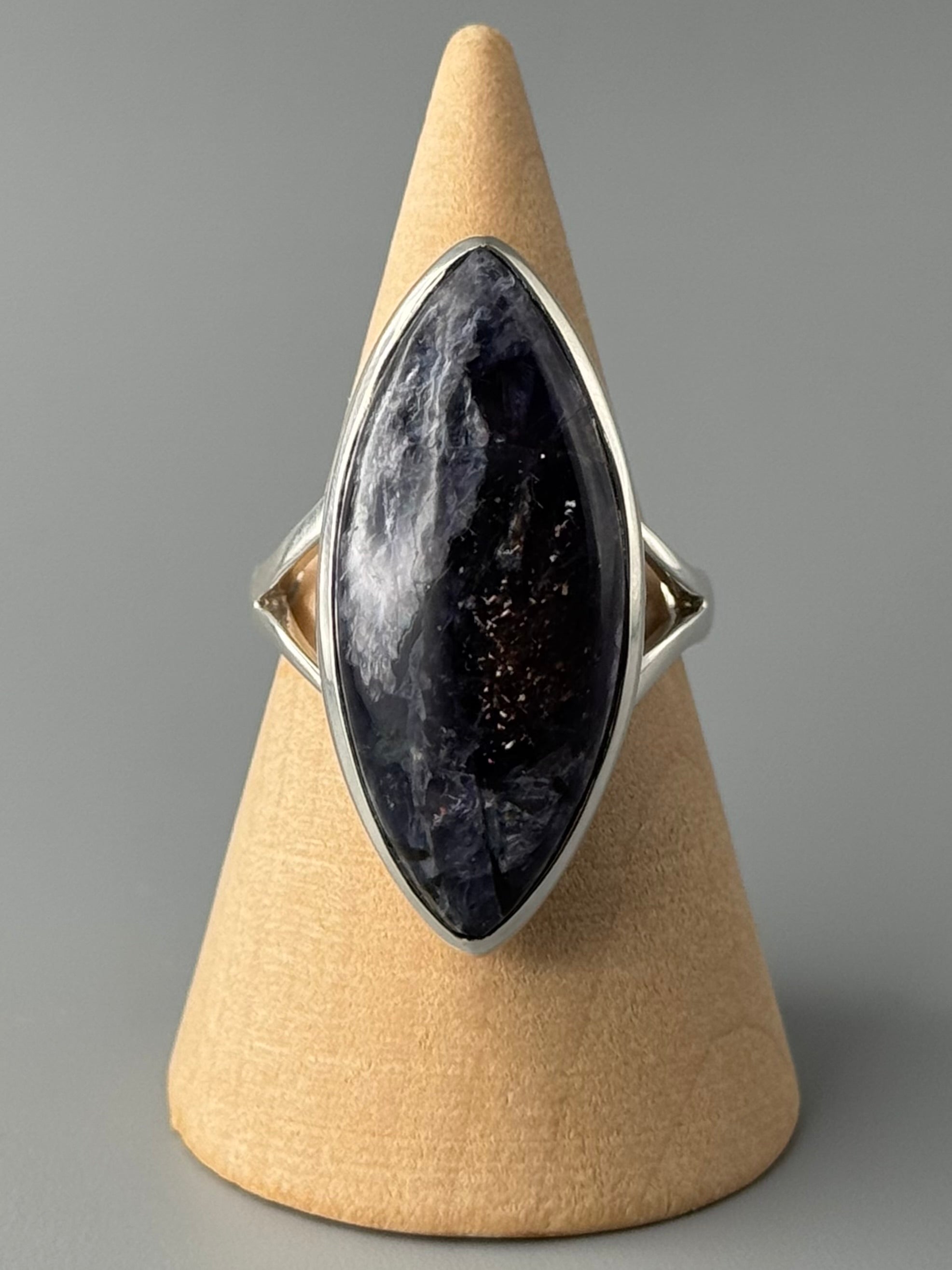 •IOLITE SUNSTONE - MARQUISE• split band silver ring (size 8.75)