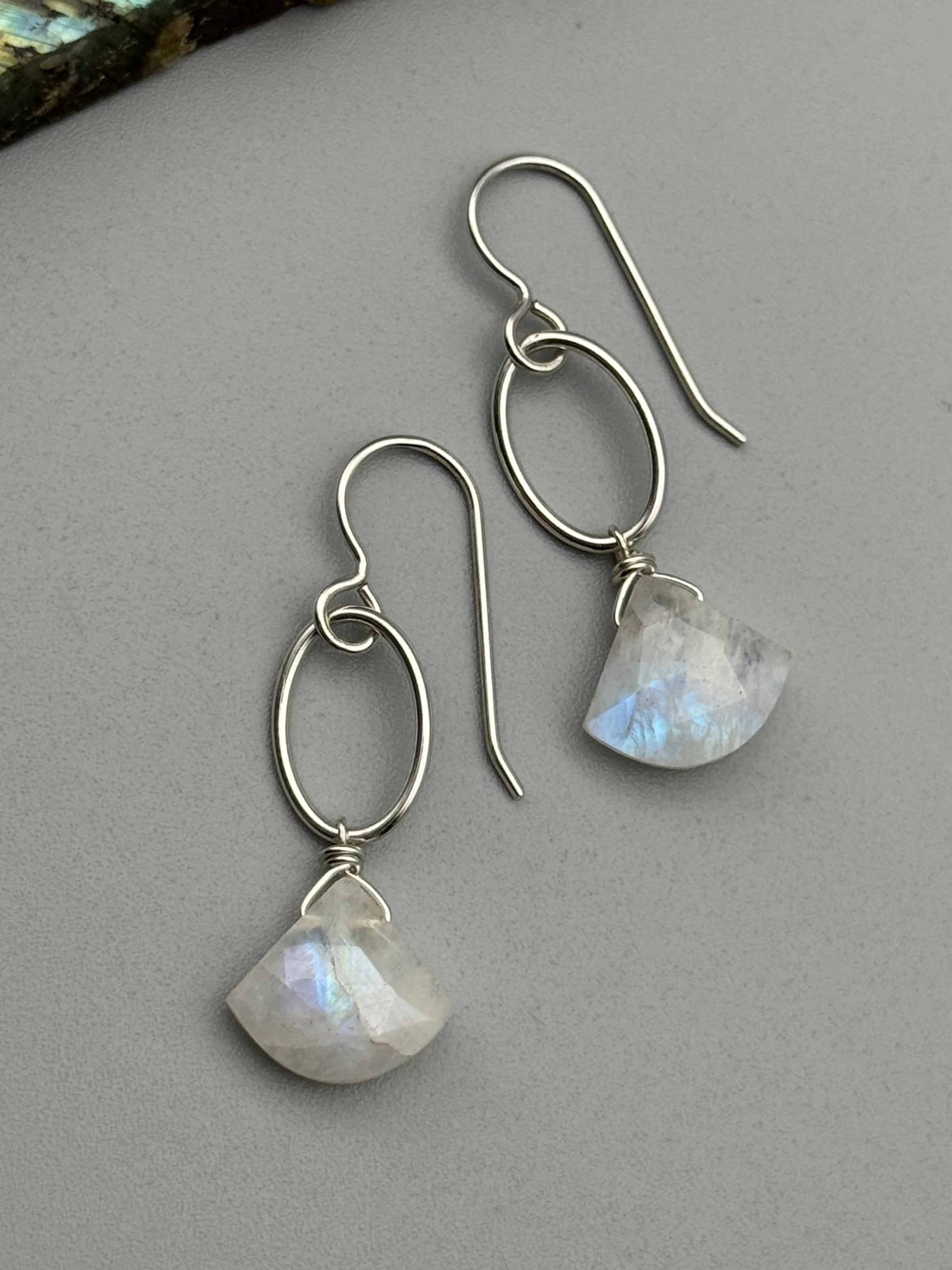 •LIL' IO• rainbow moonstone + silver earrings