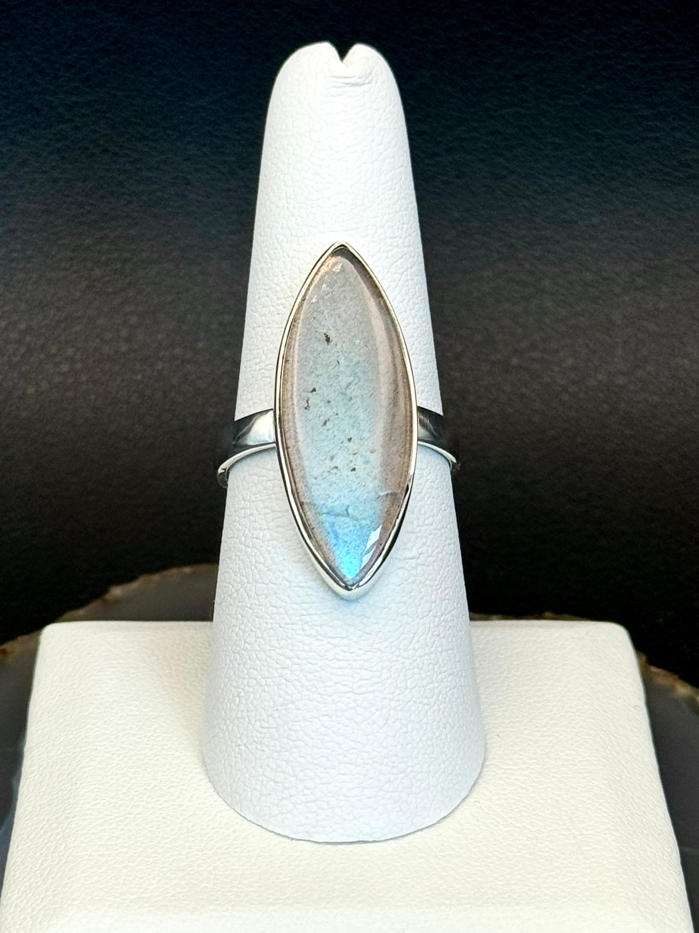 •LABRADORITE - LARGER EYE• silver ring (size 8)