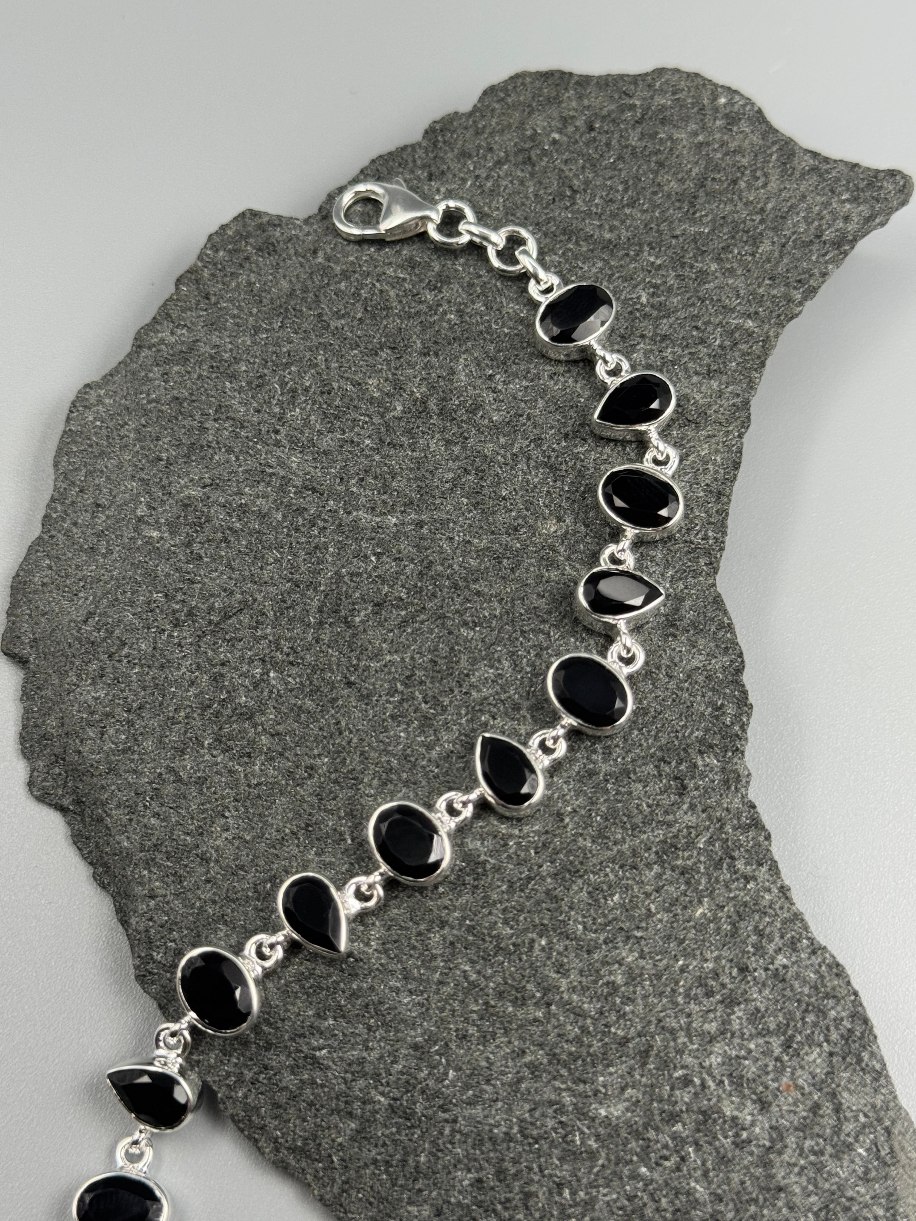 •BLACK ONYX - GEO MIX• linked silver bracelet (7.25" - 9")