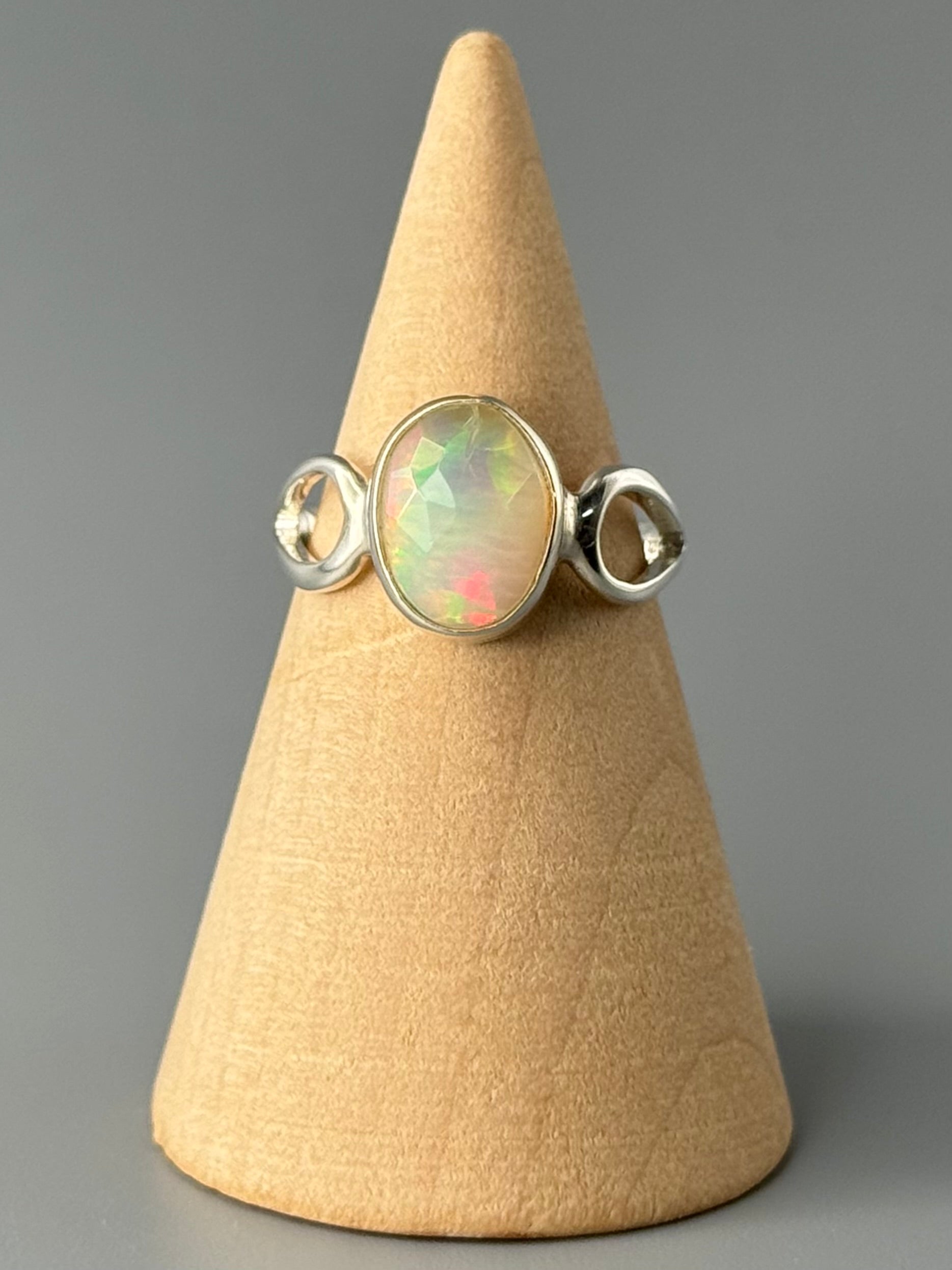 •FACETED ETHIOPIAN OPAL - DROPLETS• silver ring (size 5.75)
