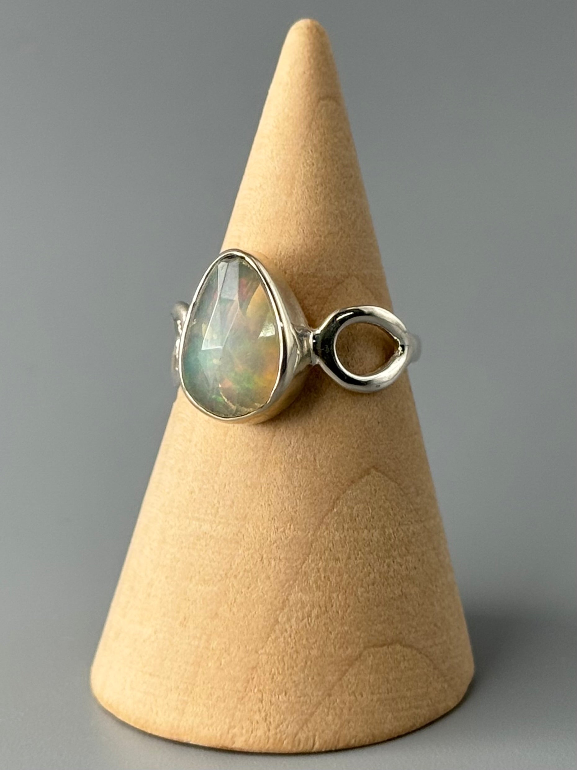 •FACETED ETHIOPIAN OPAL - DROPLETS• silver ring (size 6.75)