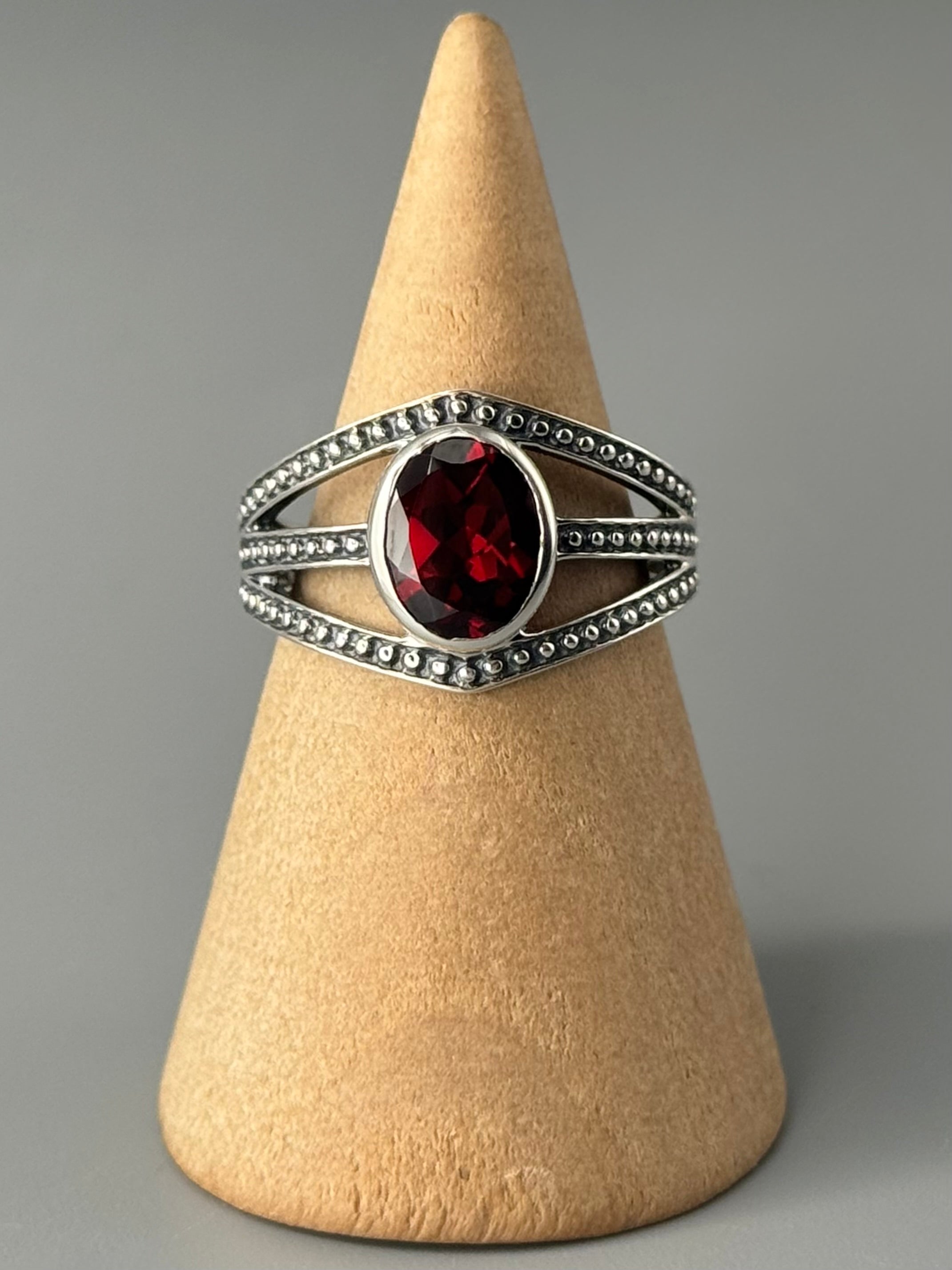 •GARNET - ASGARD• split band silver ring (various sizes)