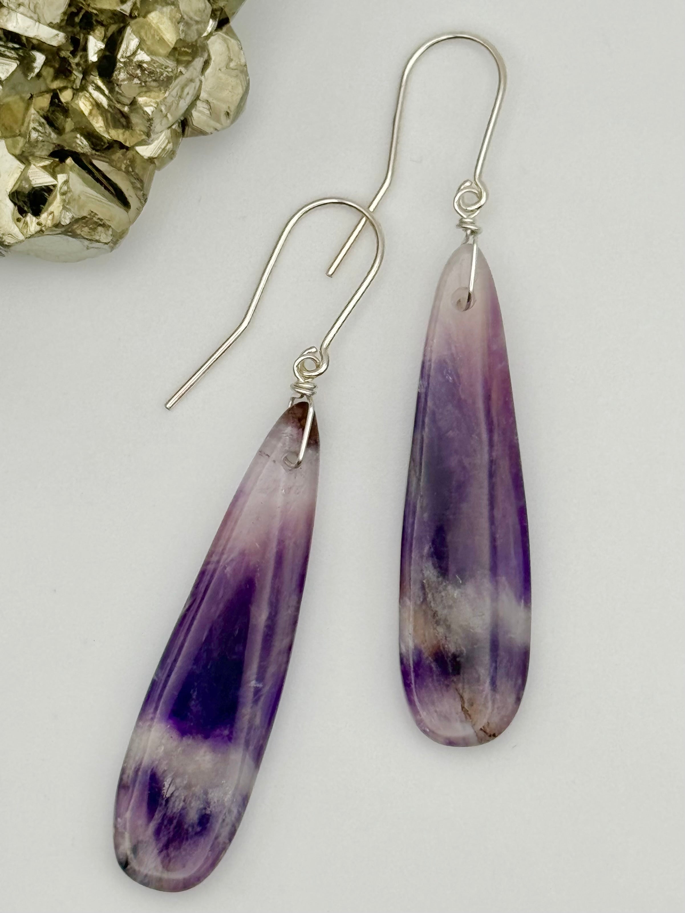 •STRAY• chevron amethyst + silver dangle earrings