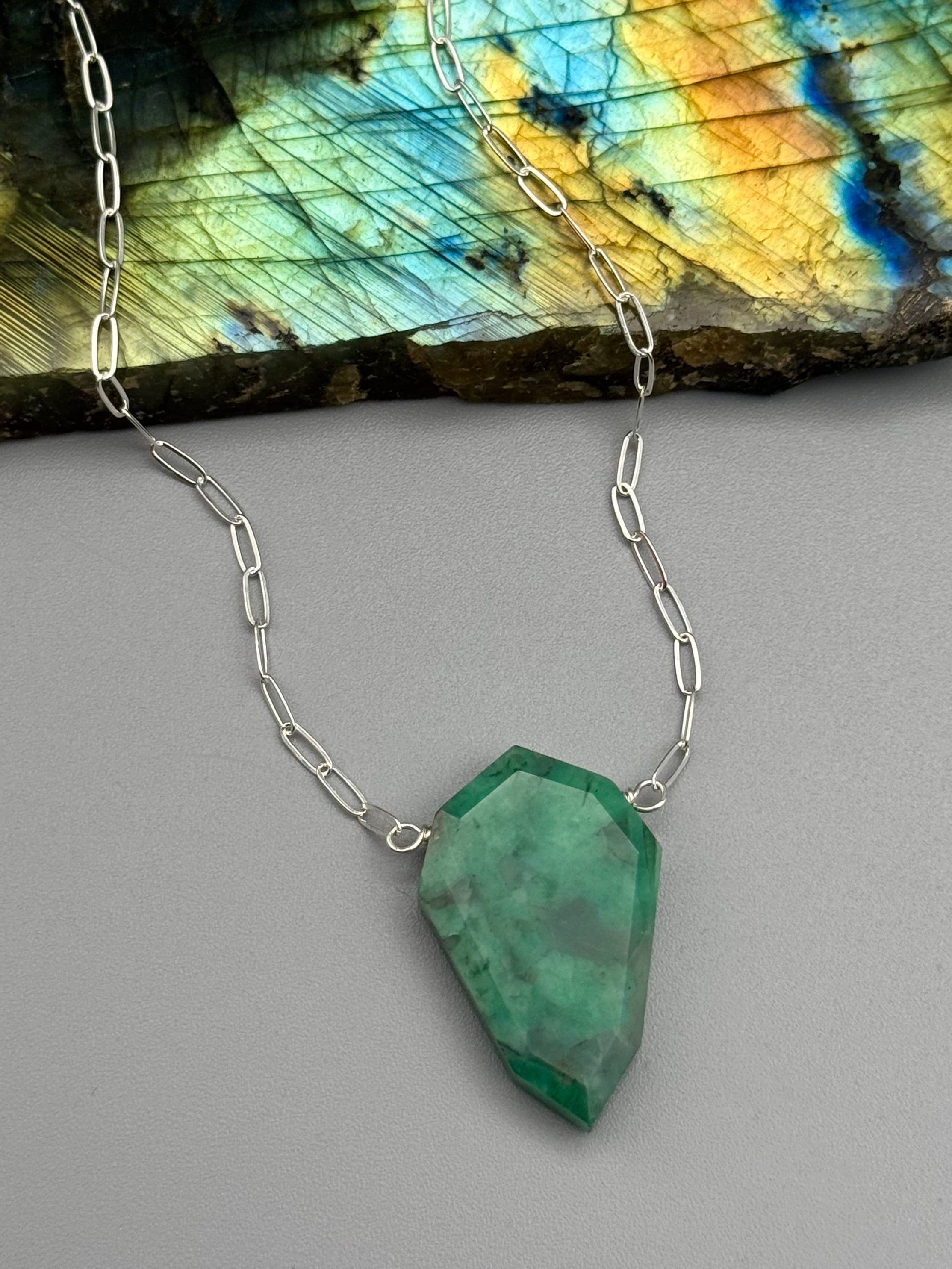 •AEON• emerald petal + silver necklace (16"-18" long)
