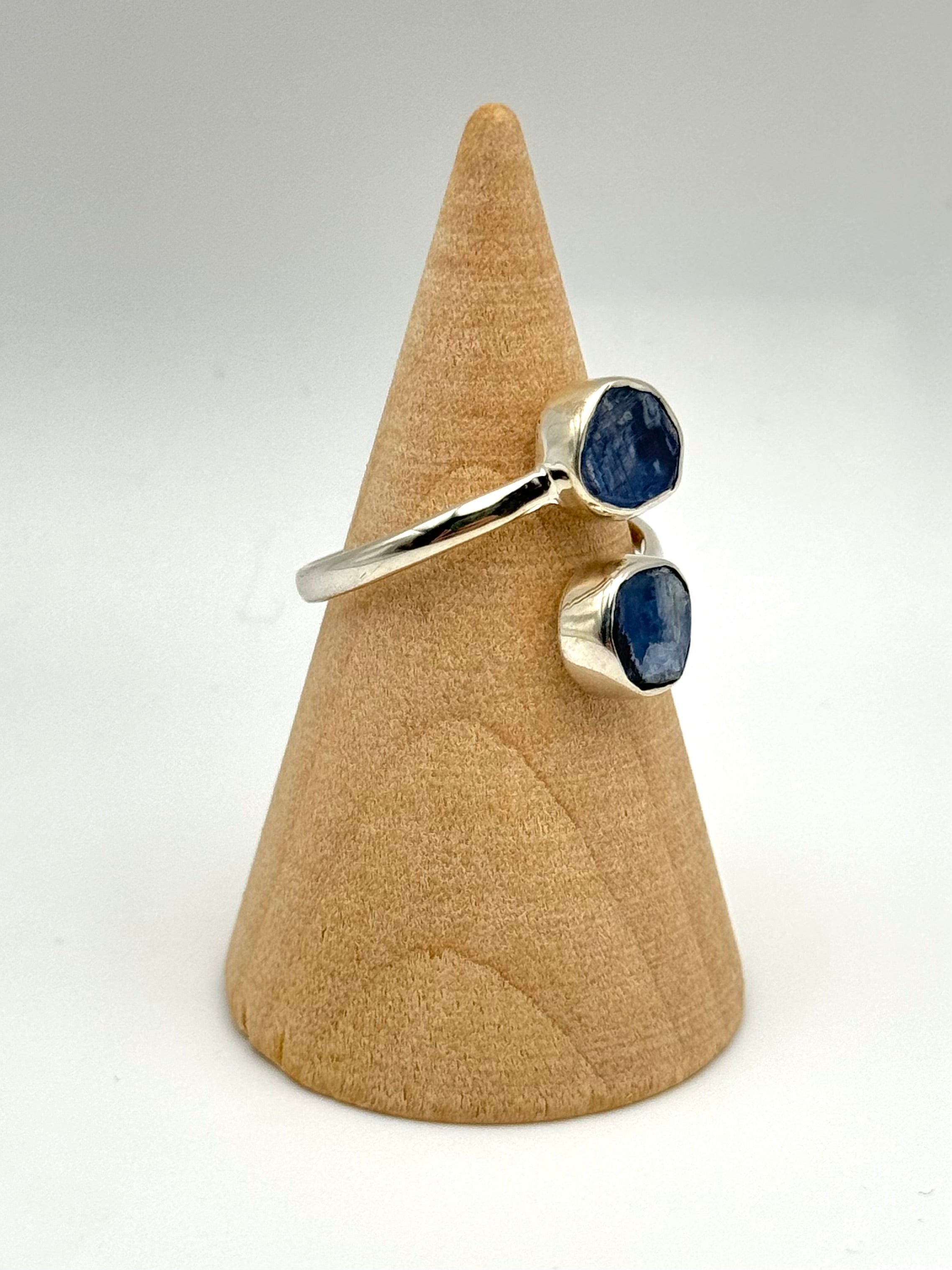 •KYANITE - LIL' FREEFORMS• adjustable silver ring