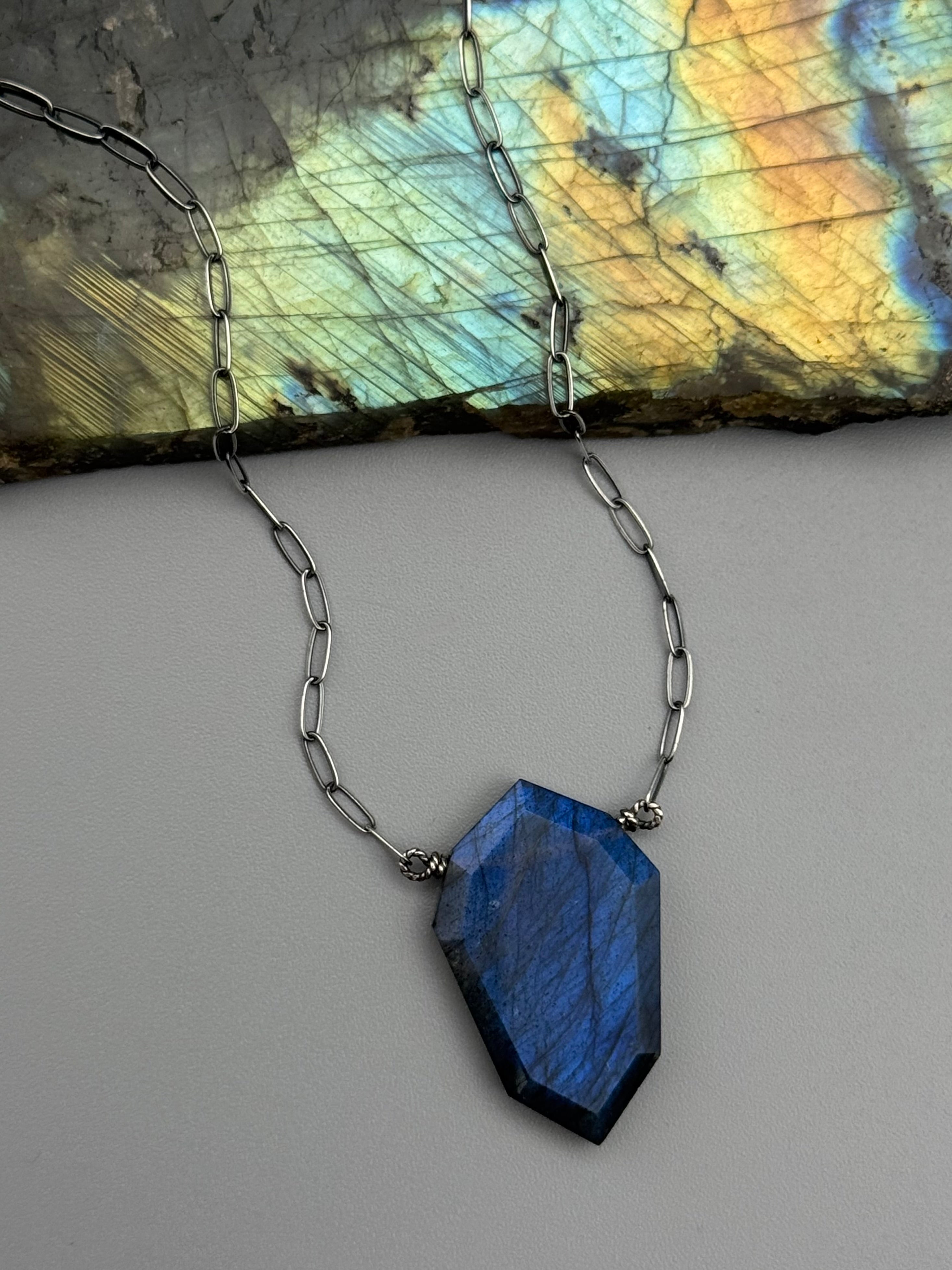 •AEON• labradorite petal + silver necklace (18"-20" long)