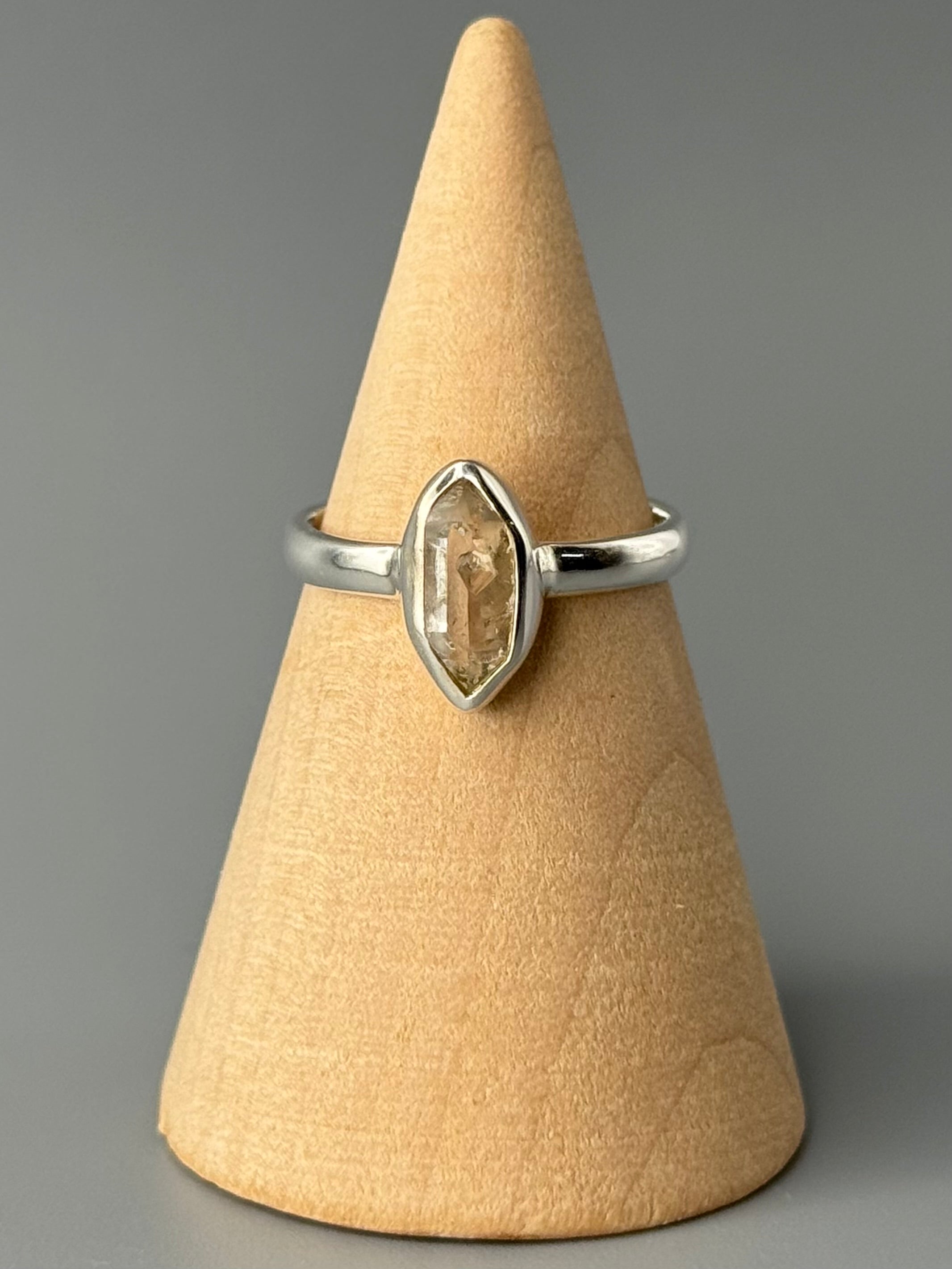 •HERKIMER DIAMOND - STACKABLE• simple bezel silver ring (size 6)