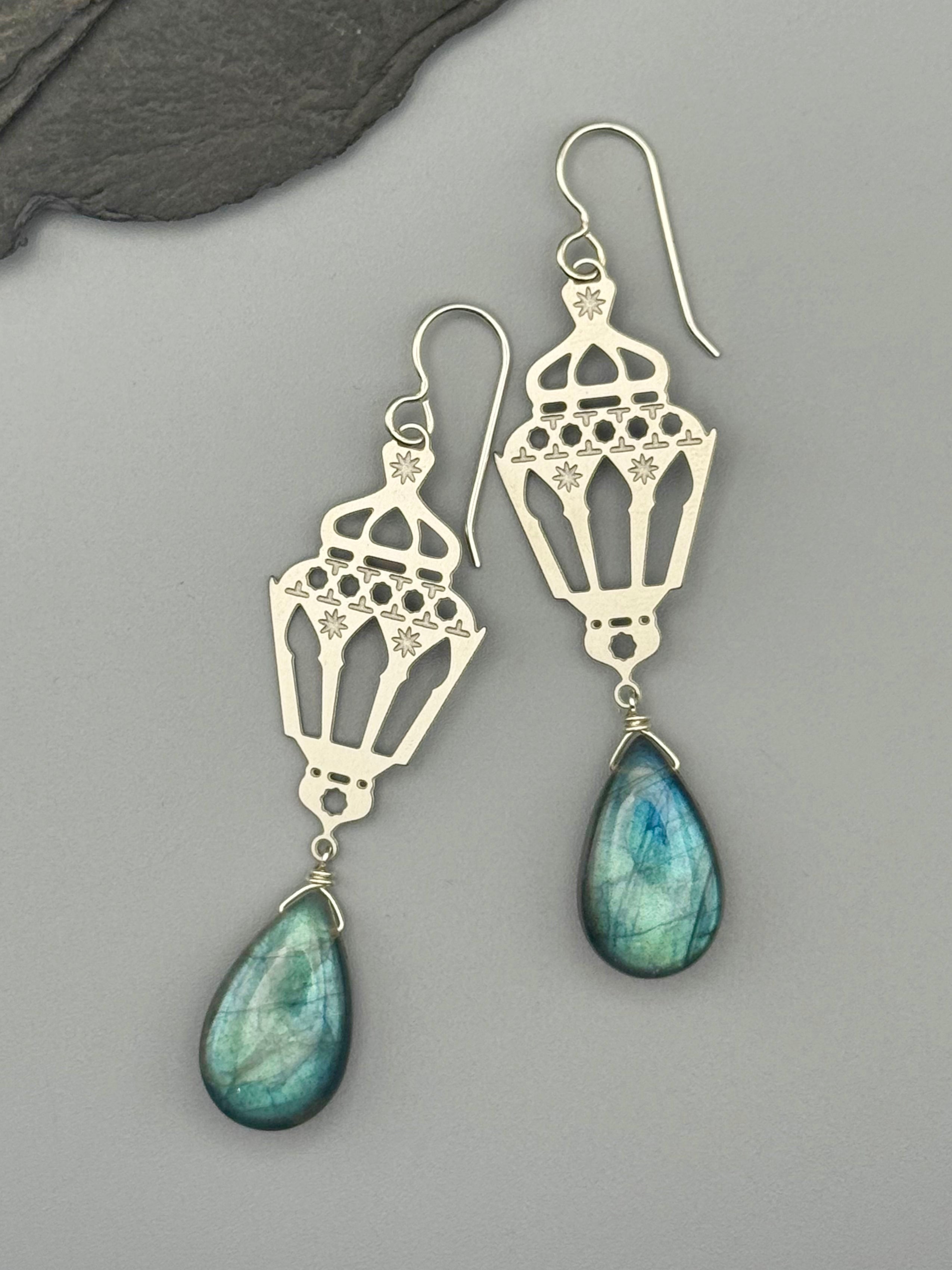 •LANTERN LIGHT• labradorite + silver earrings