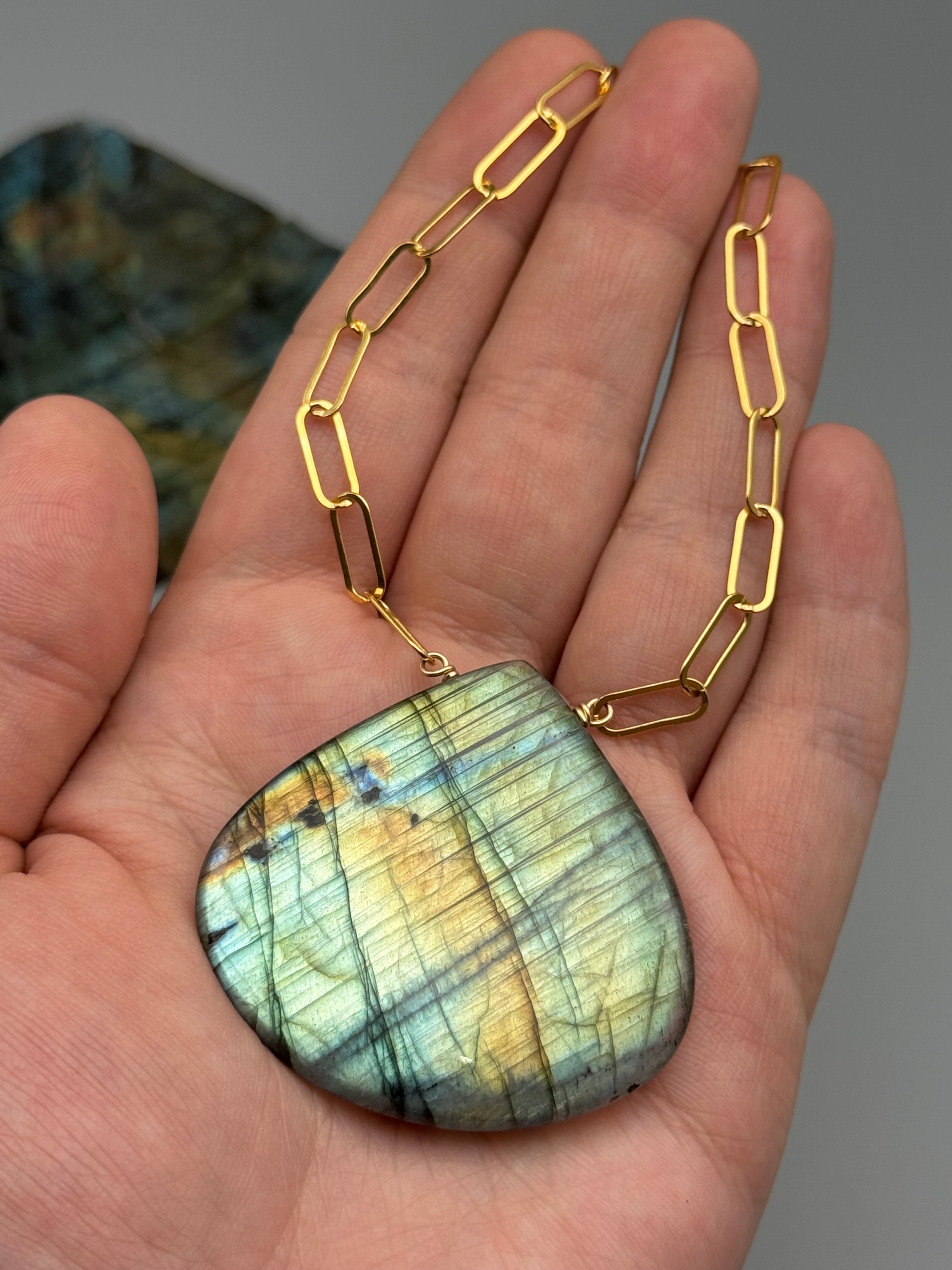 •AEON• labradorite + gold necklace (16"-18" long)