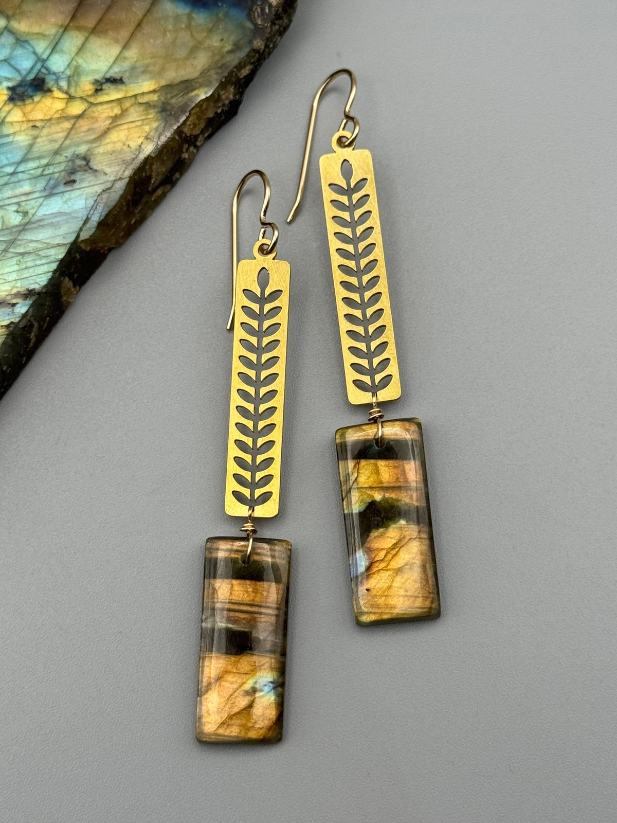 •PROTEA• golden labradorite rectangle + gold earrings