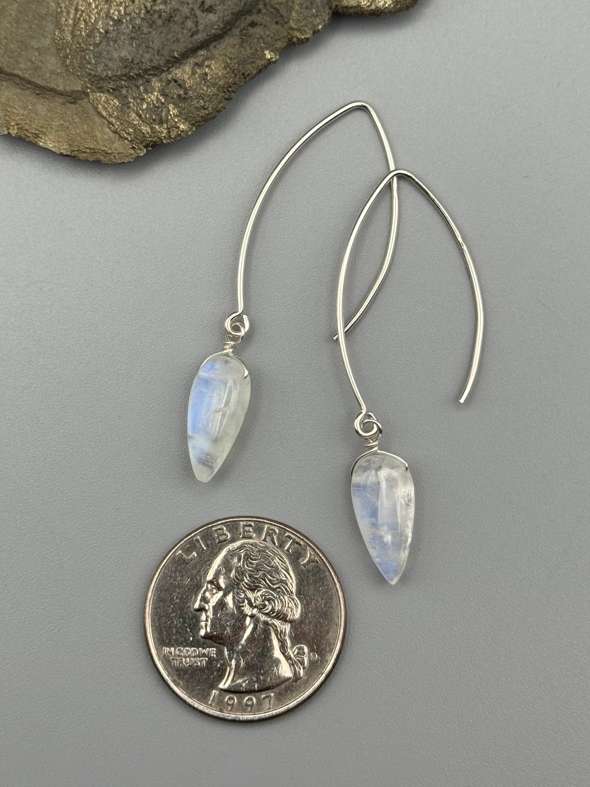 •STRAY• rainbow moonstone spear tear + silver earrings