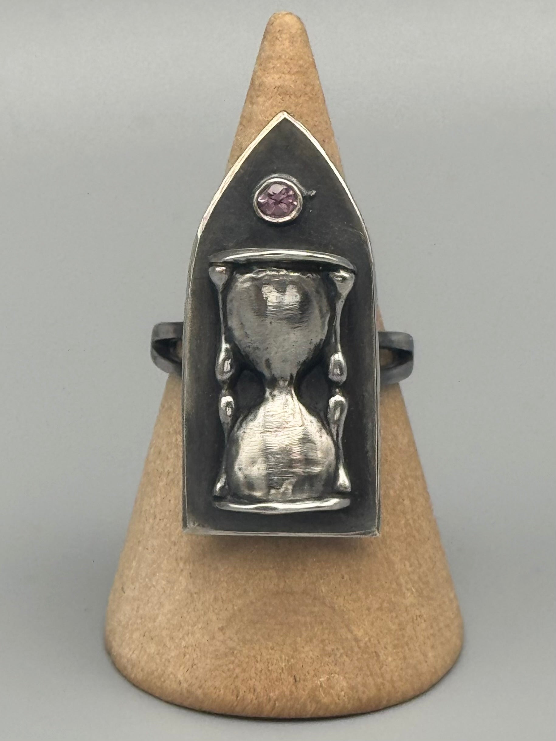 •HOURGLASS• pink sapphire + silver ring (size 8)
