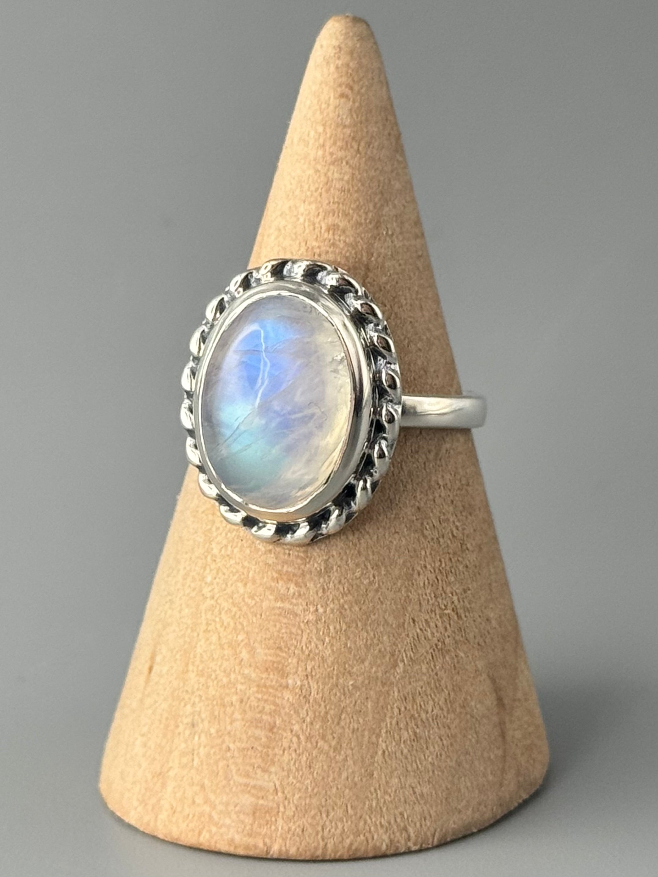 •RAINBOW MOONSTONE - TWINE OVAL• sterling silver ring (various sizes)