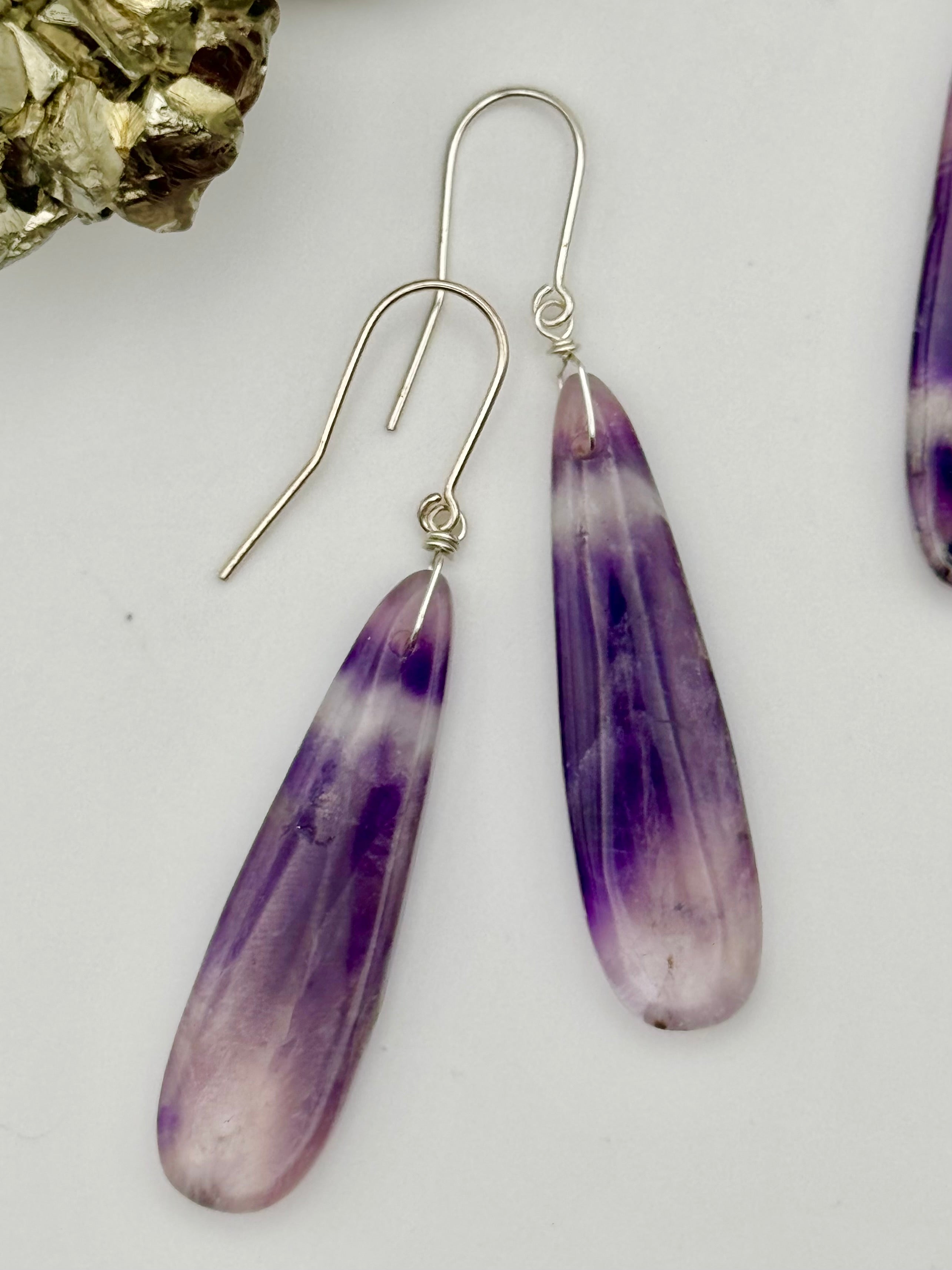 •STRAY• chevron amethyst + silver dangle earrings