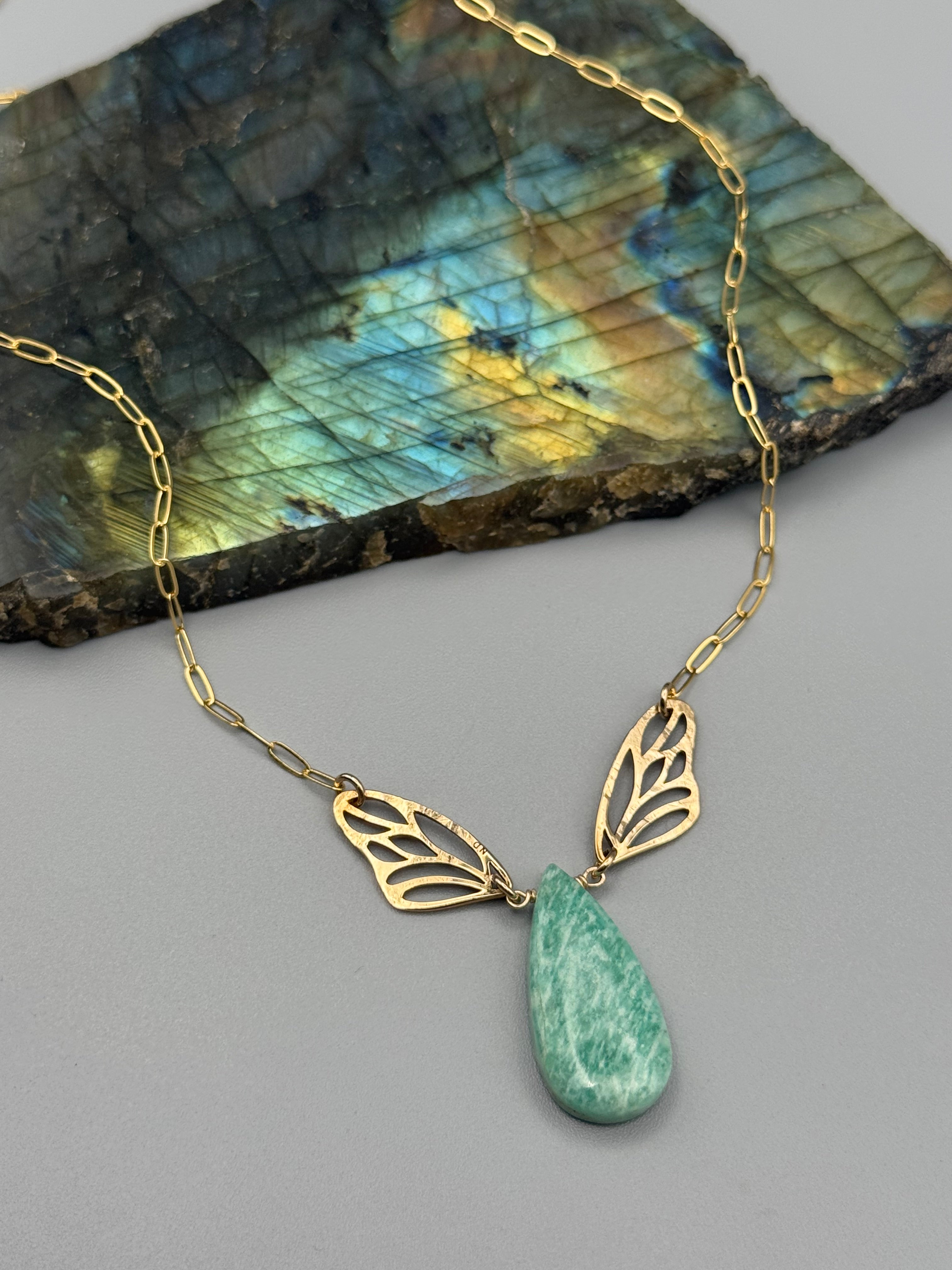 •METAMORPH• amazonite + gold necklace (16"-18" long)