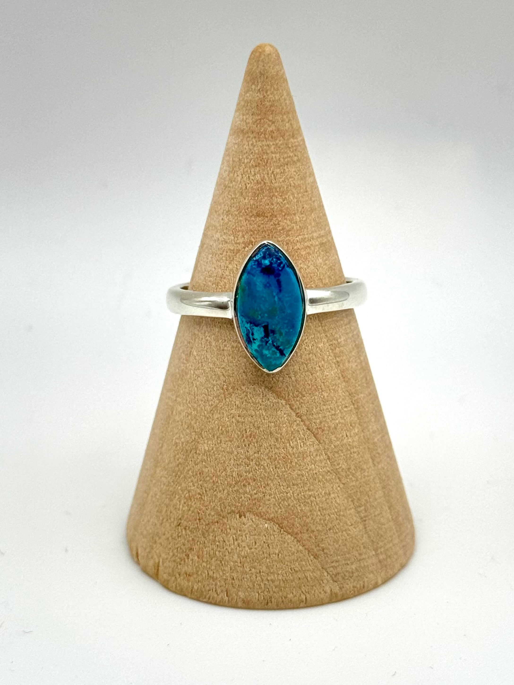 •SHATTUCKITE - MEDIUM EYE• silver ring (size 7)