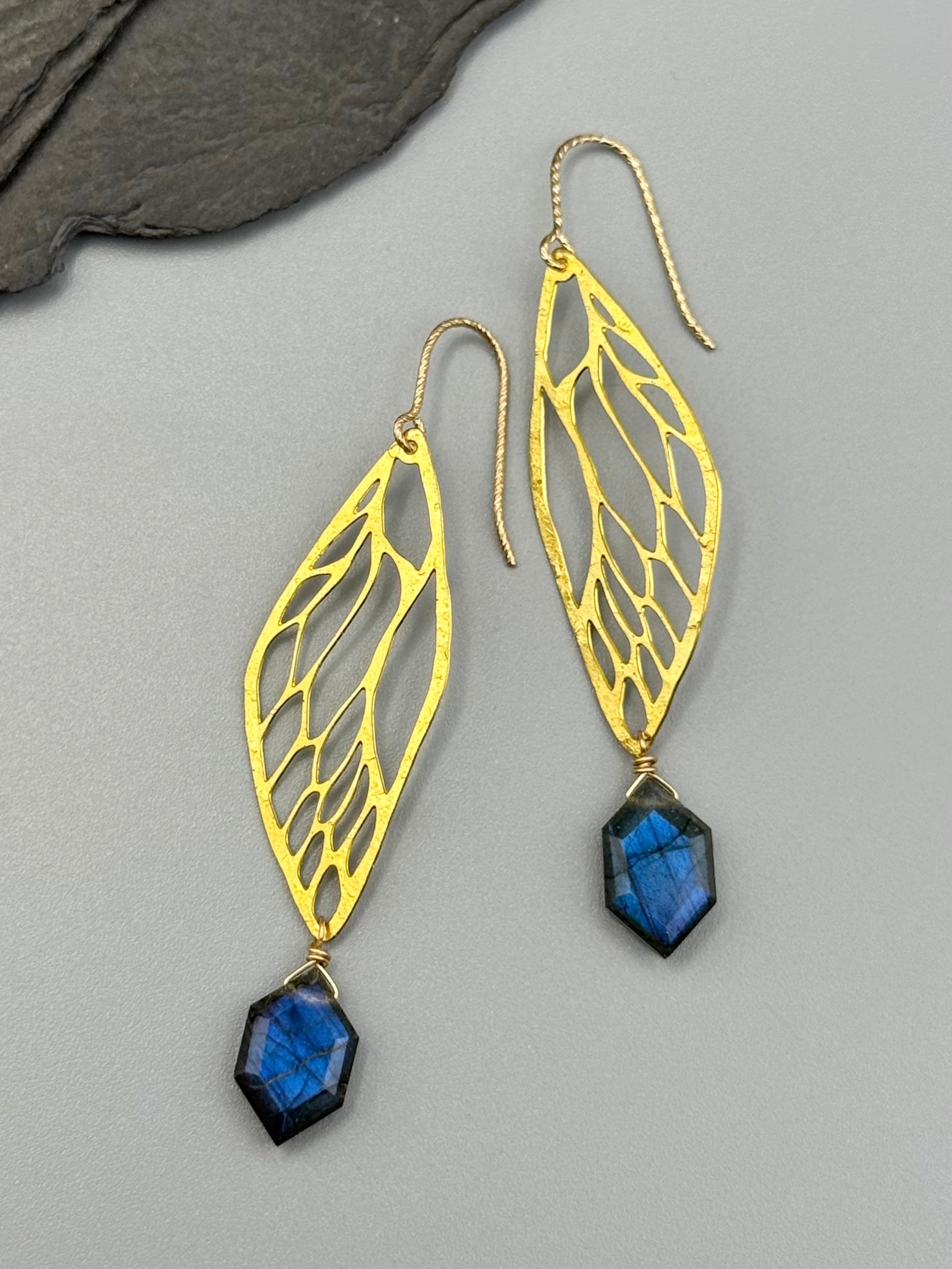 •LIL' METAMORPH• labradorite + gold earrings