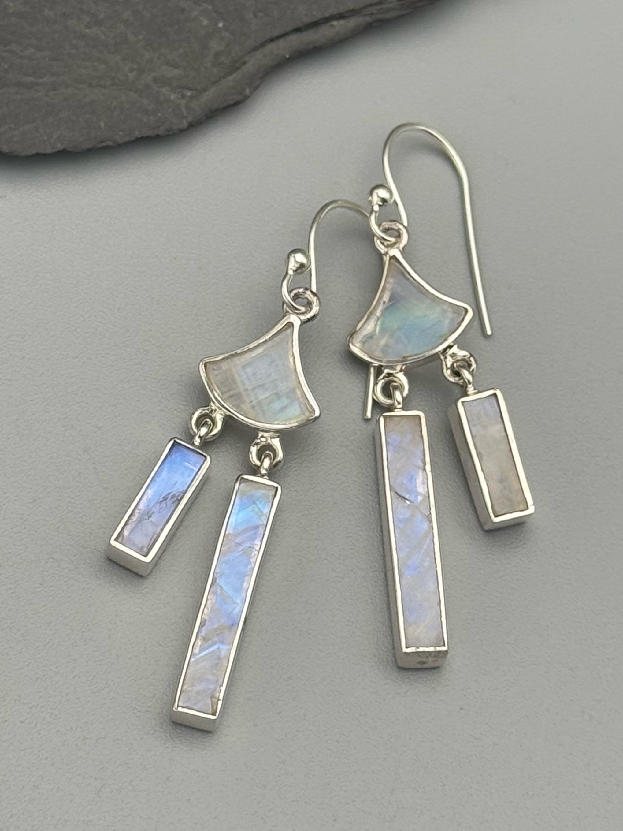 •RAINBOW MOONSTONE - GINKGO DROP• silver dangle earrings
