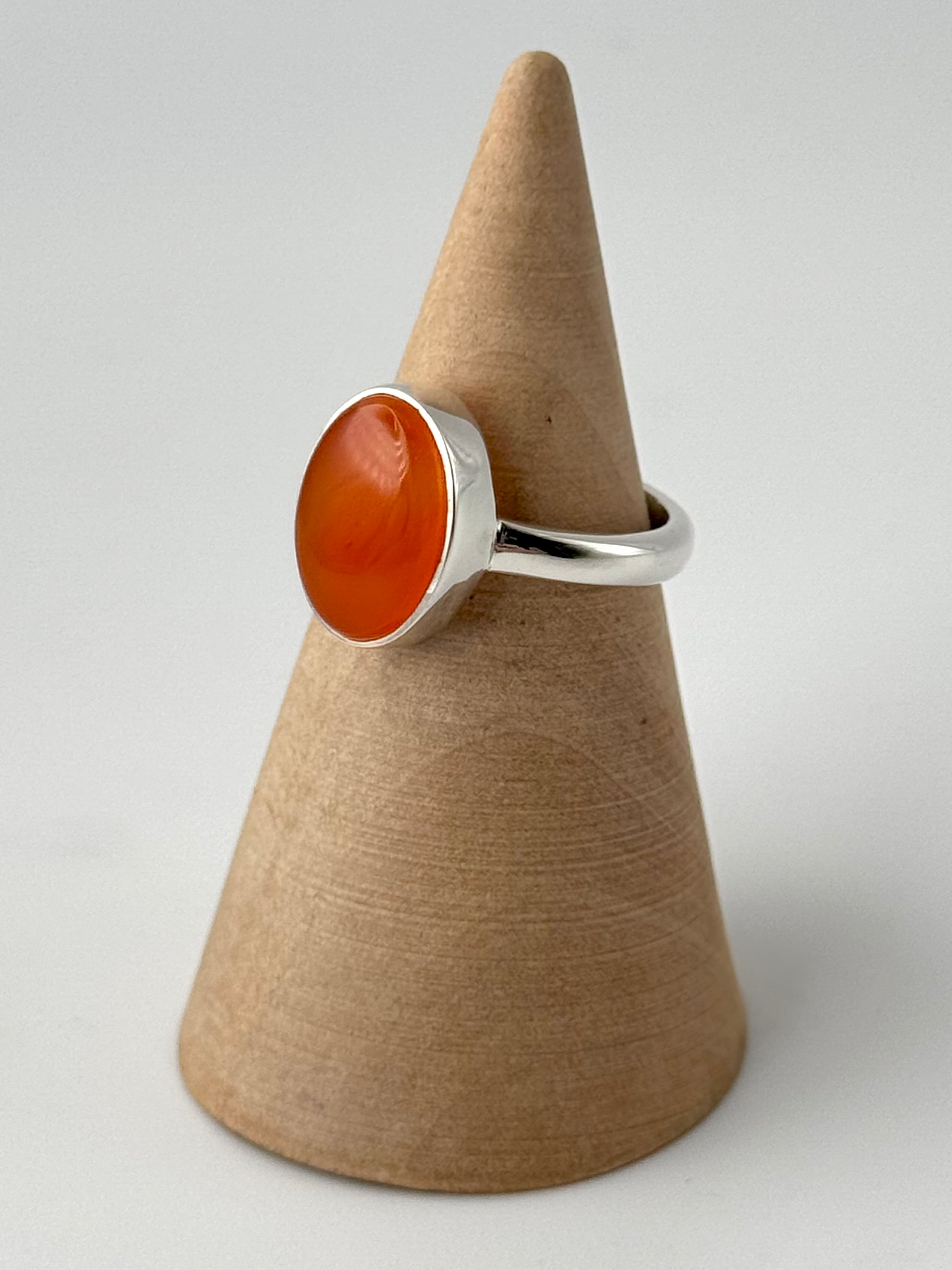 •CARNELIAN - SMALL OVAL• silver ring (various sizes)