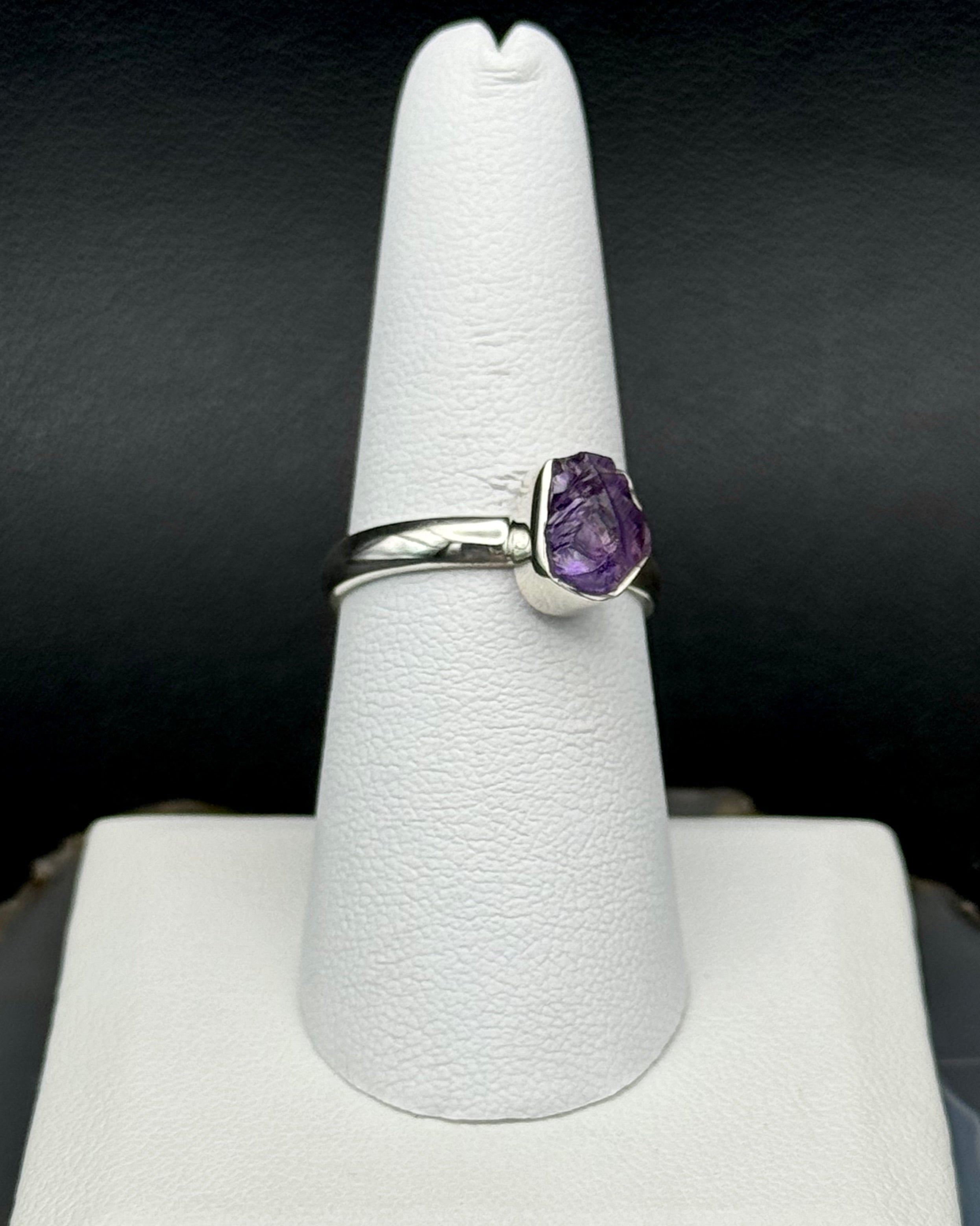 •AMETHYST - LIL' FREEFORM• silver ring (various sizes)