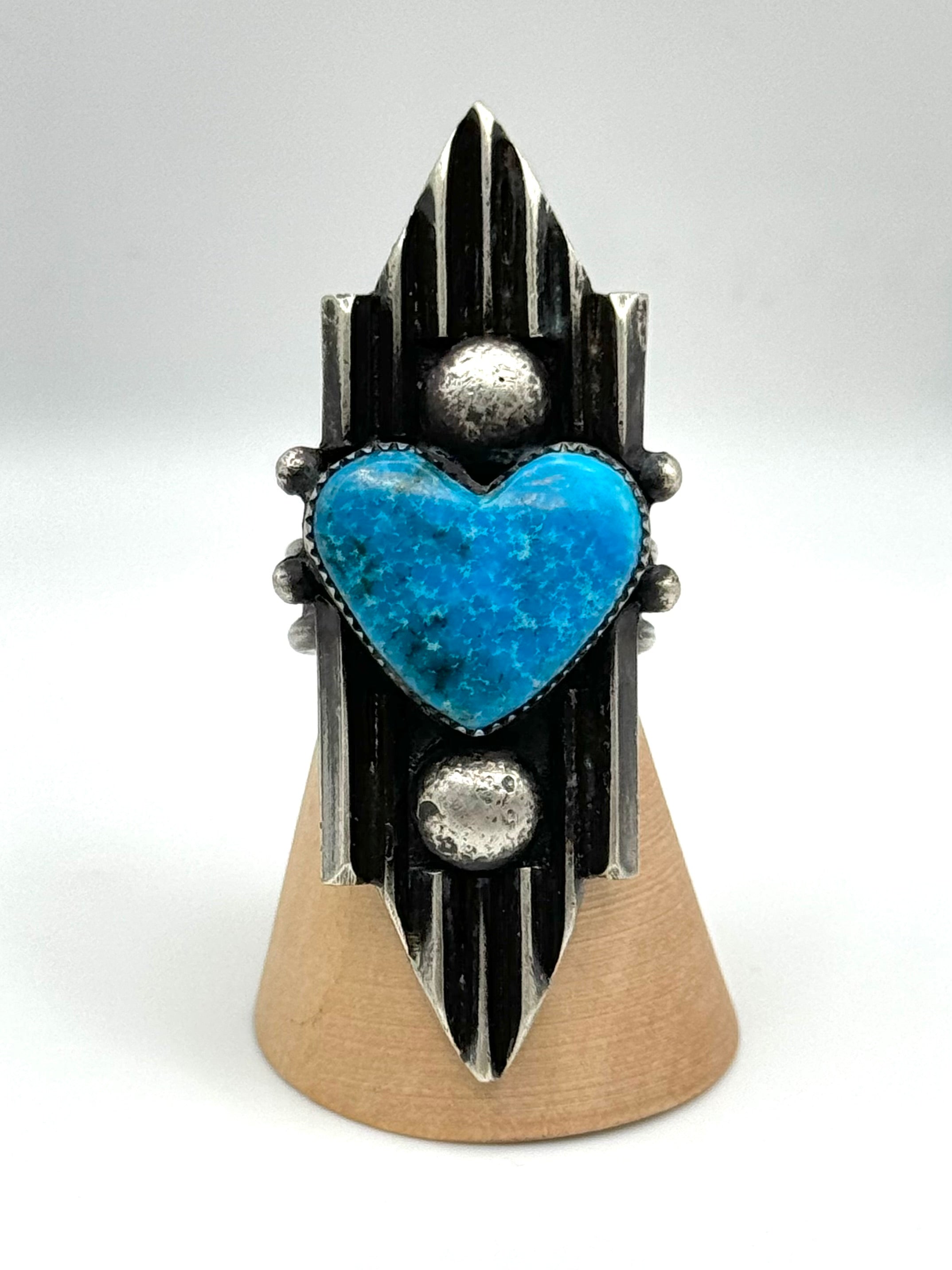 •HEART DECO• turquoise + silver ring (size 8.75)