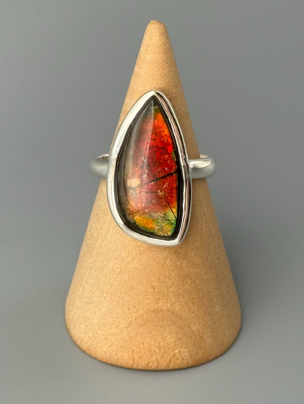 •AMMOLITE - FREEFORM• scalloped bezel silver ring (size 7.75)