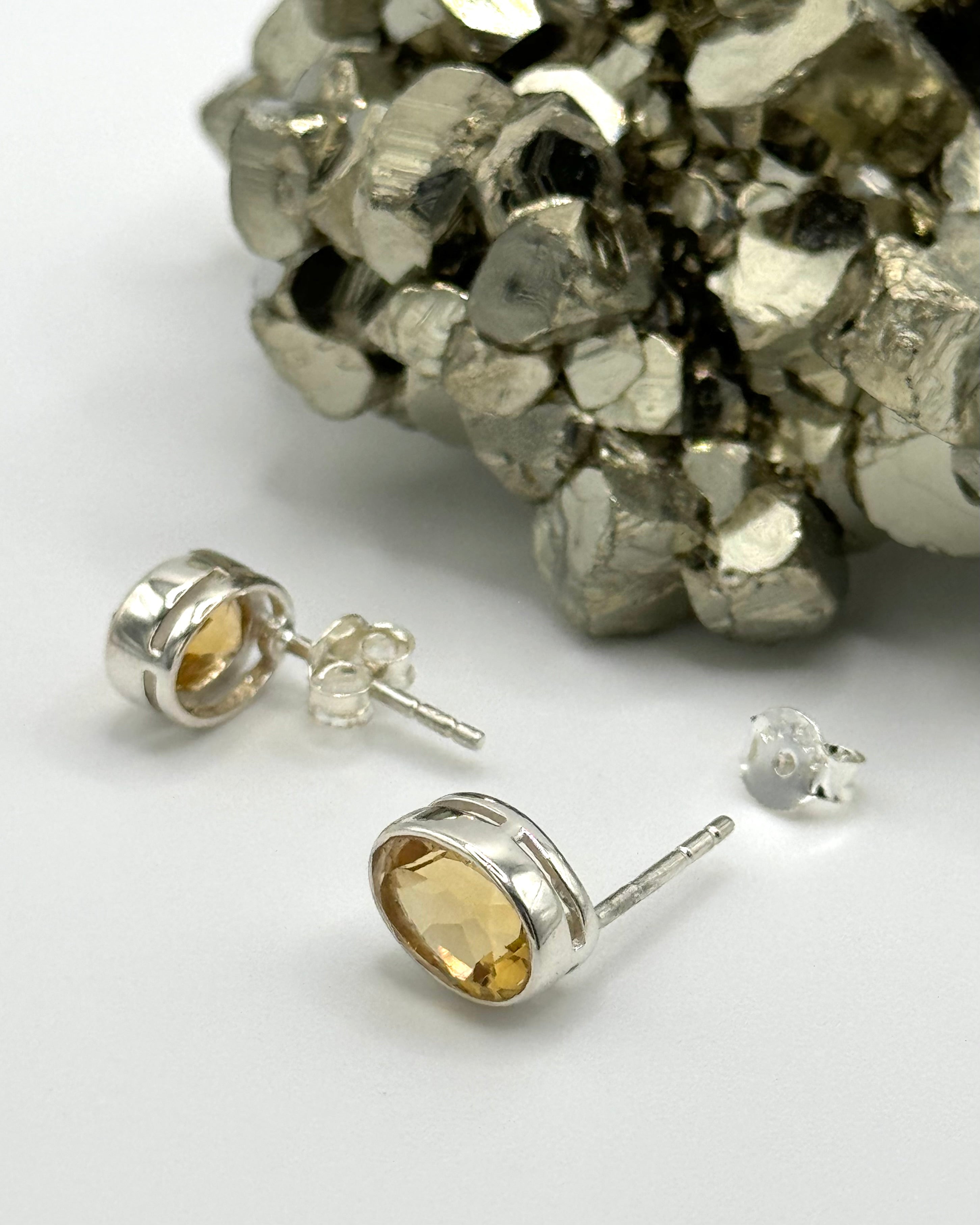 •FACETED CITRINE - LIL' OVAL• silver bezel set stud earrings