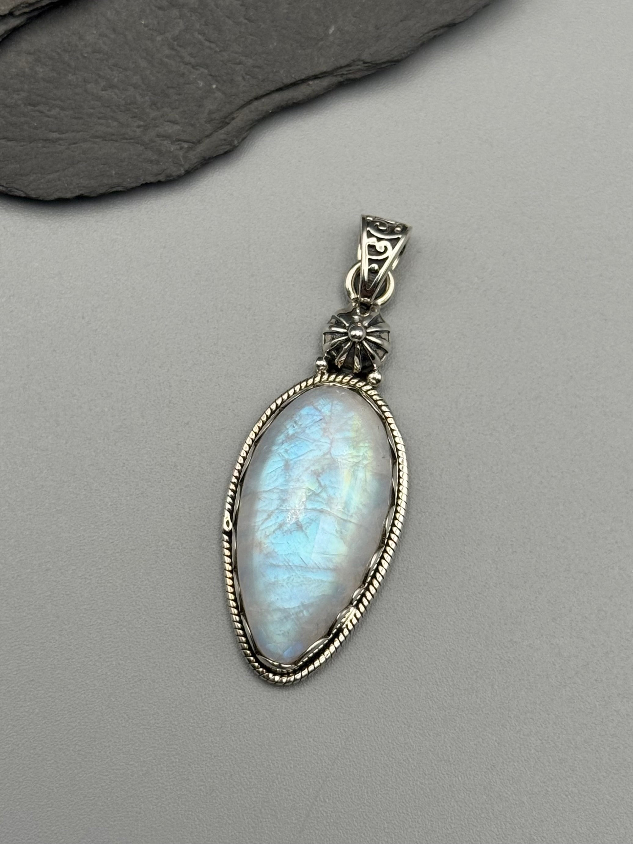 •RAINBOW MOONSTONE - SCALLOPED SPEAR TEAR - 2• sterling silver pendant