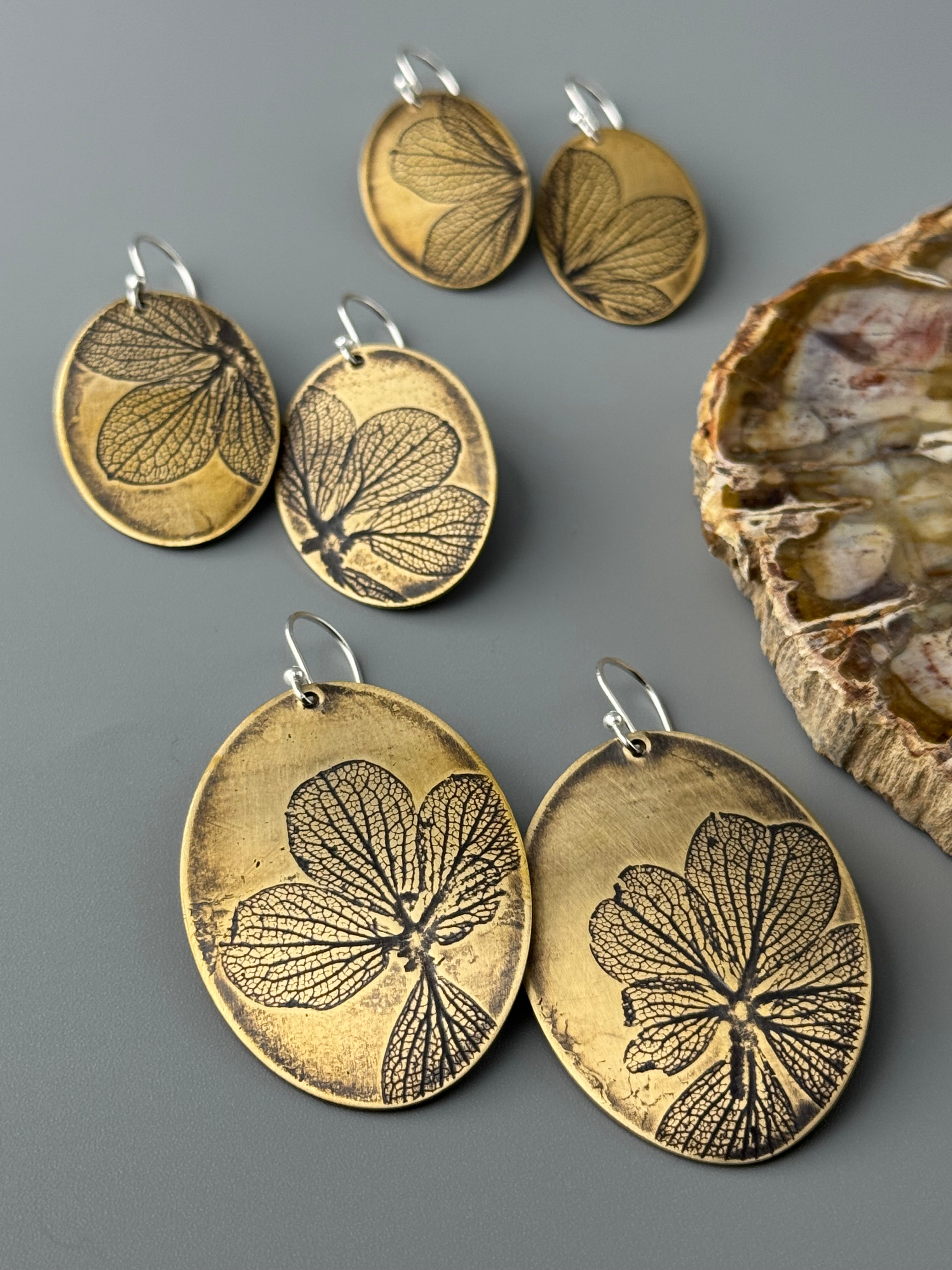 •HYDRANGEA OVOID• mixed metal dangle earrings