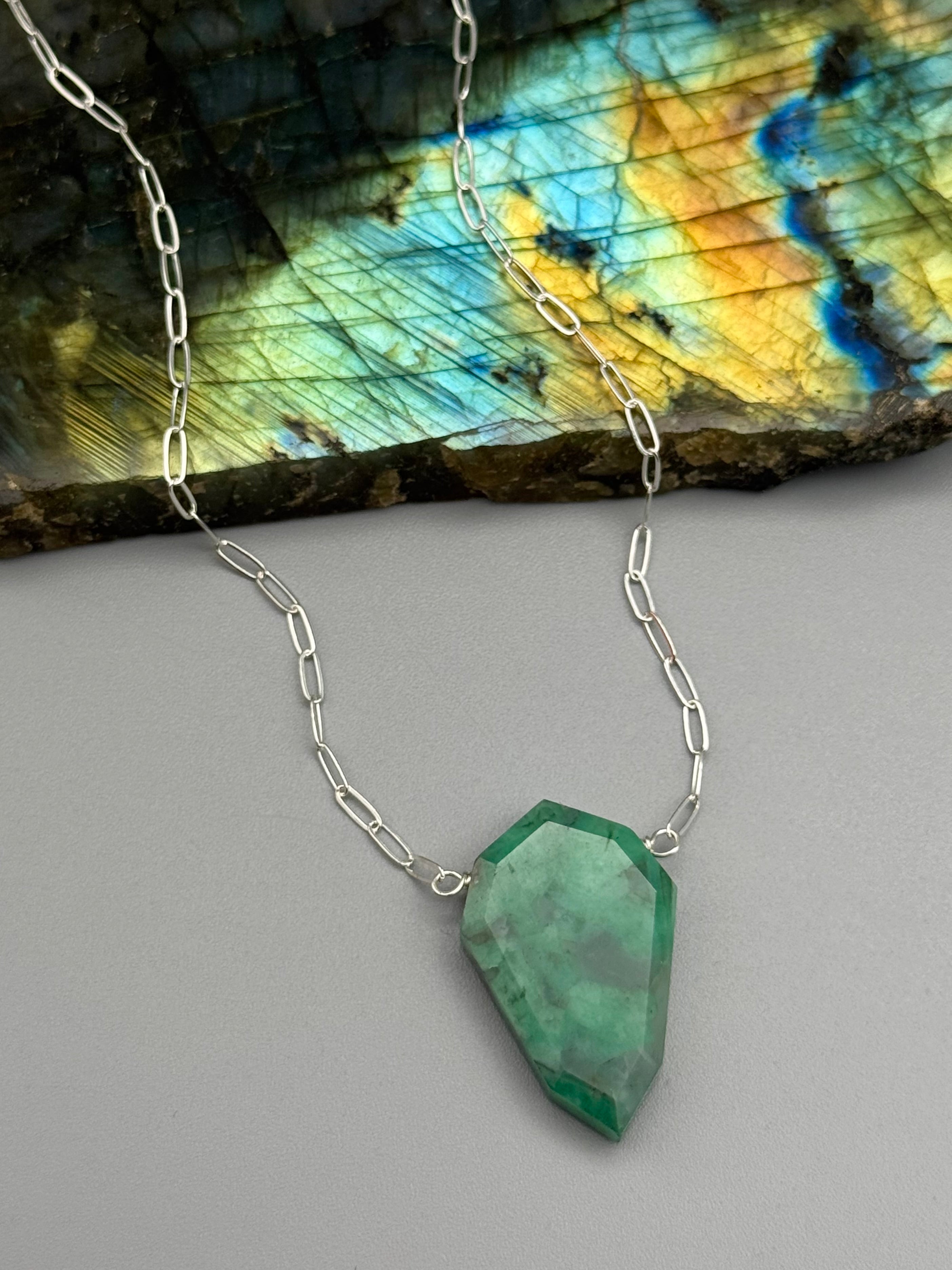 •AEON• emerald petal + silver necklace (16"-18" long)