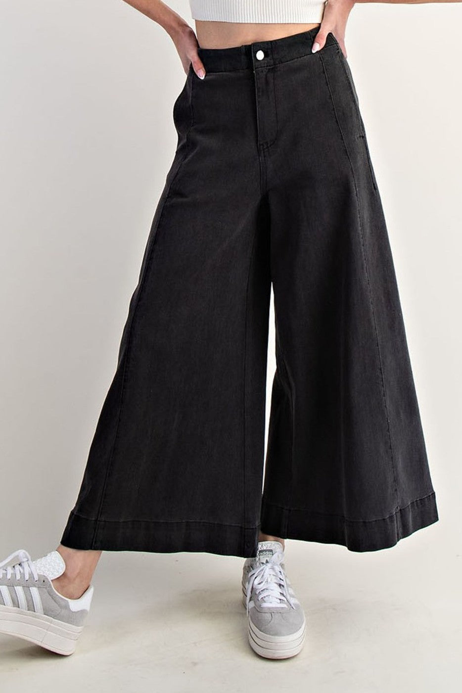 •SWAYZE• cropped wide leg denim pants