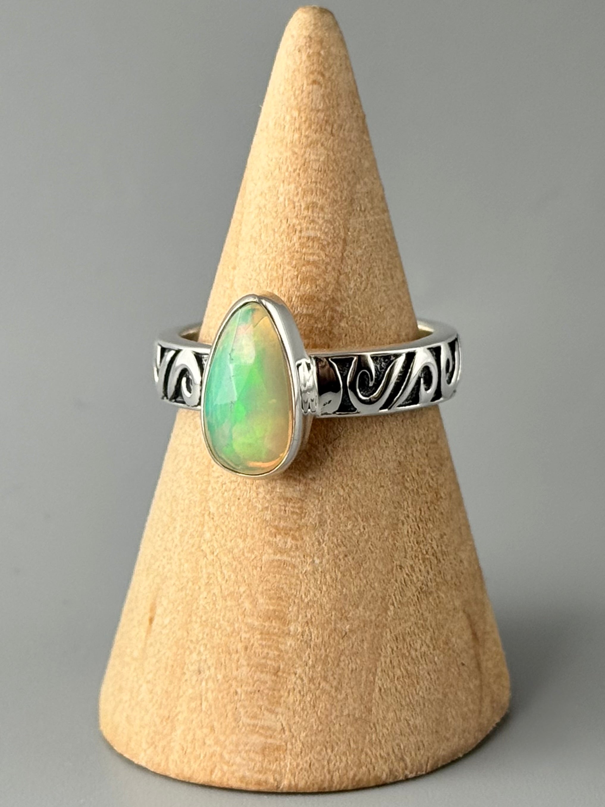 •ETHIOPIAN OPAL - SWIRL• sterling silver ring (size 8)