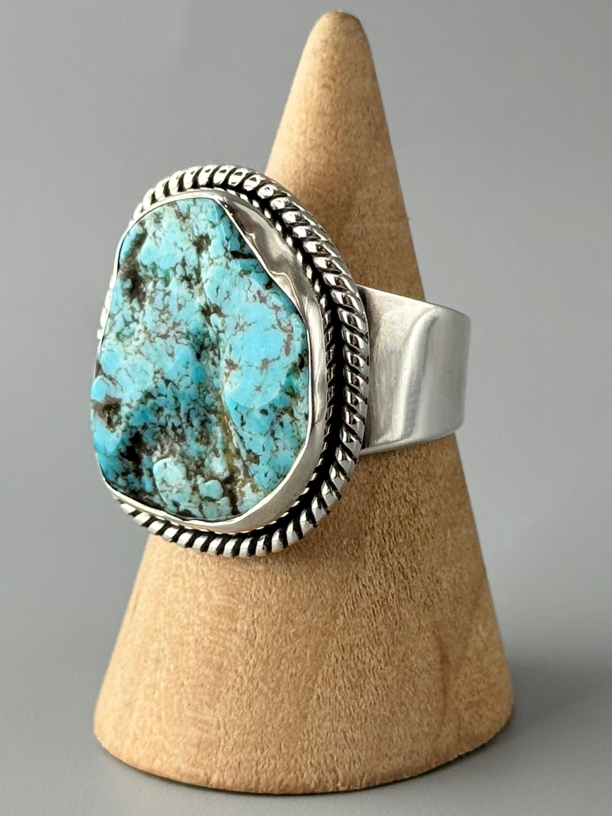 •ARIZONA TURQUOISE - FREEFORM• tapered band silver ring (size 9)