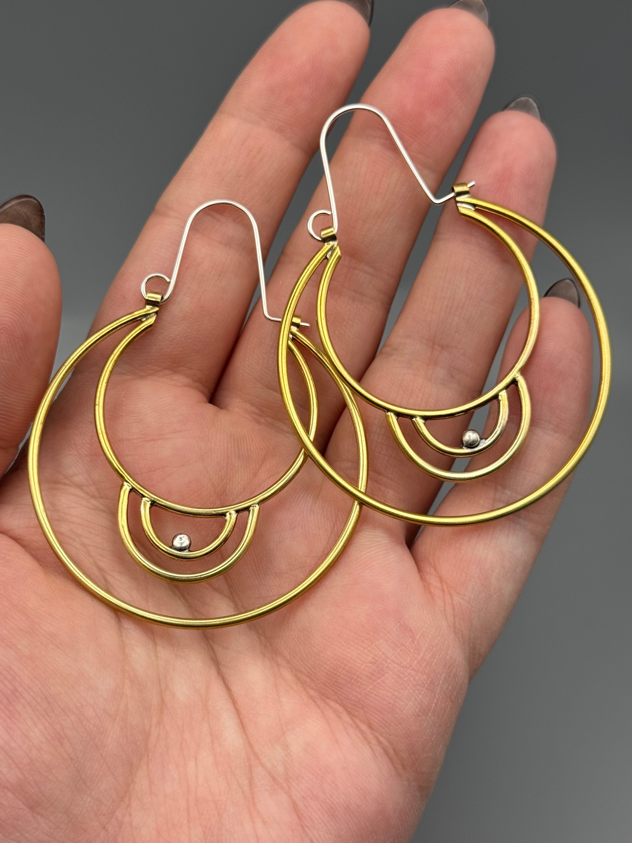 •CRESCENT CRATER• mixed metal hoop earrings