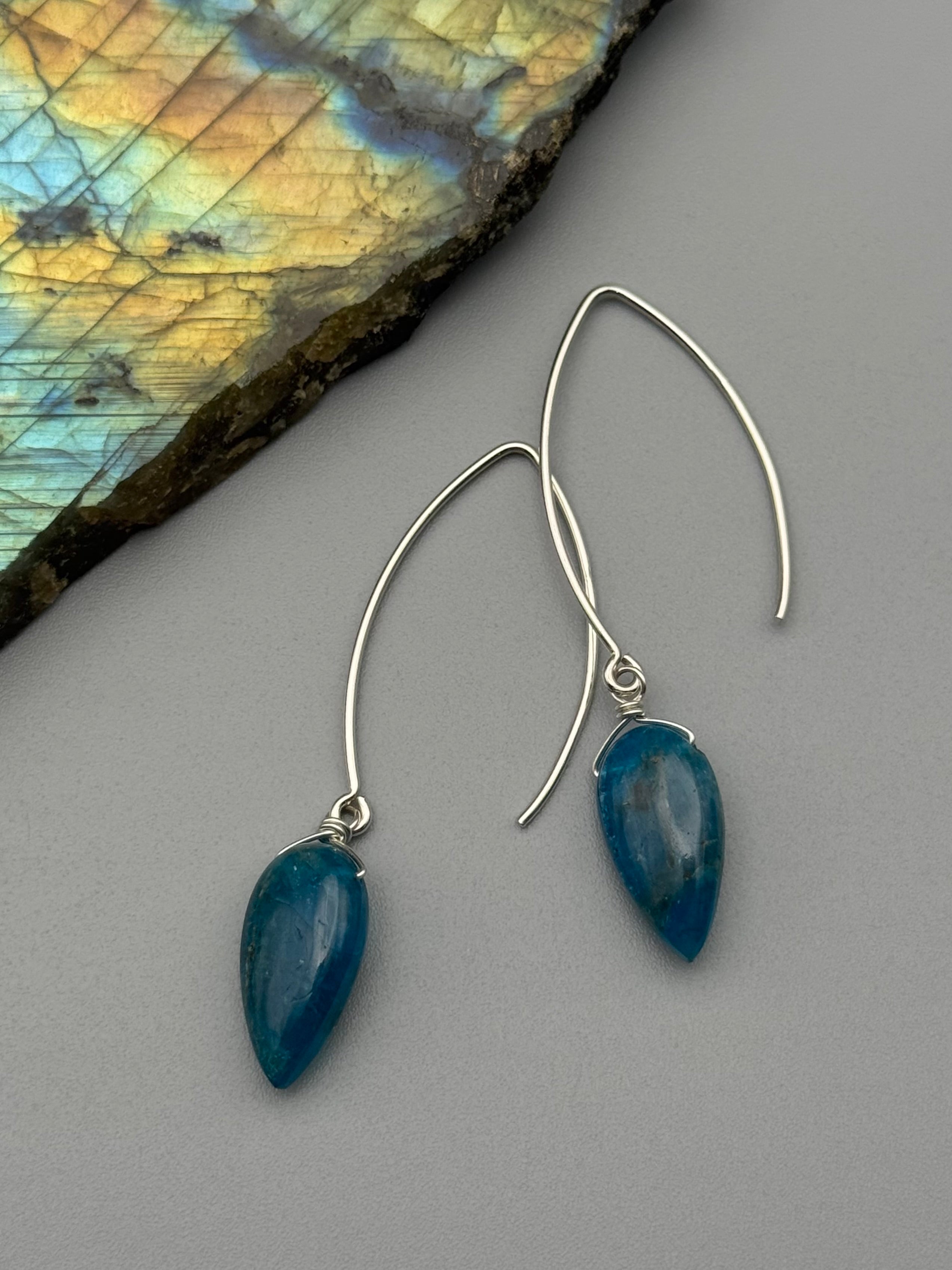 •STRAY• apatite + silver earrings