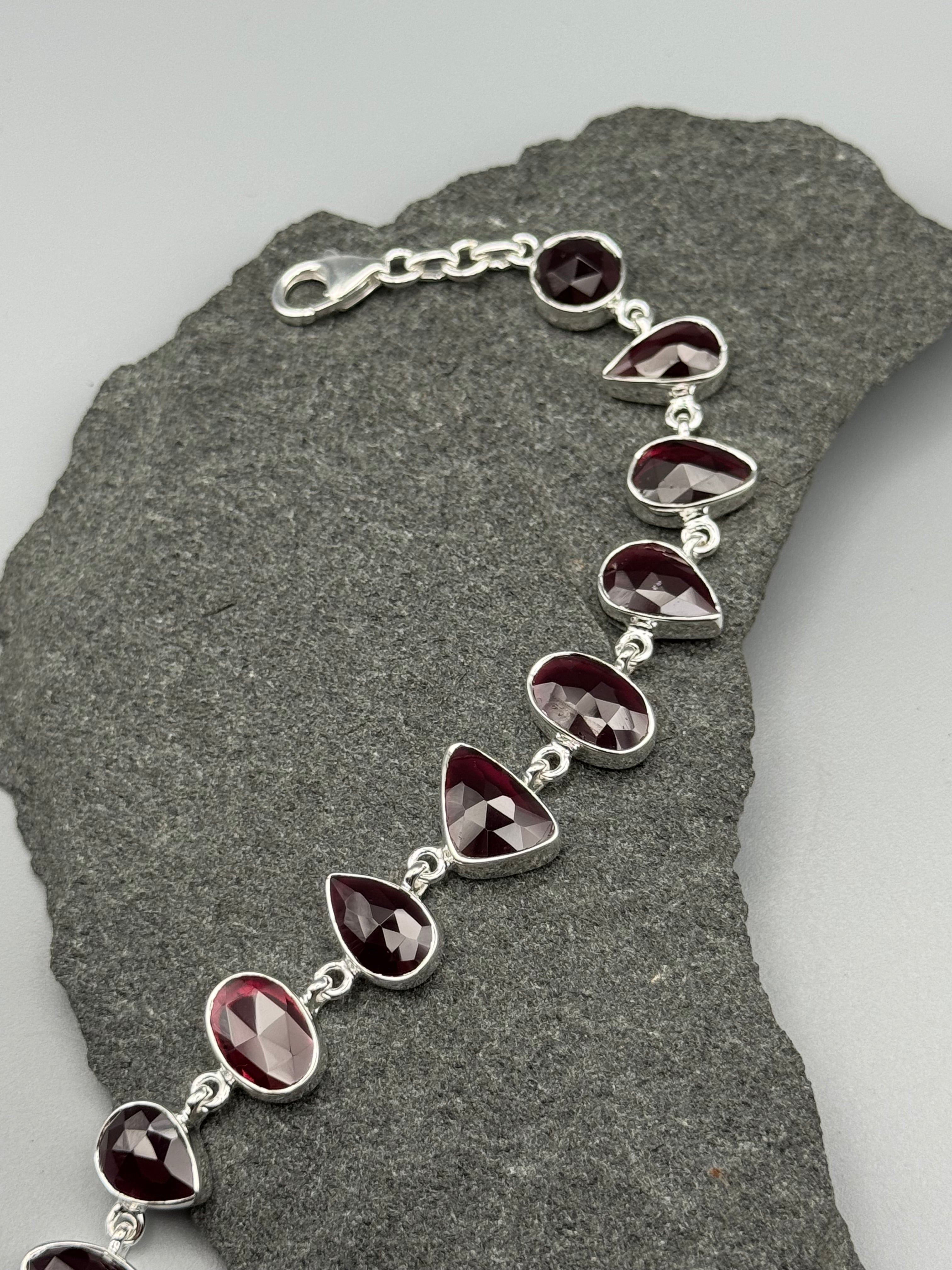 •GARNET - GEO MIX• linked silver bracelet (7.25" - 9")