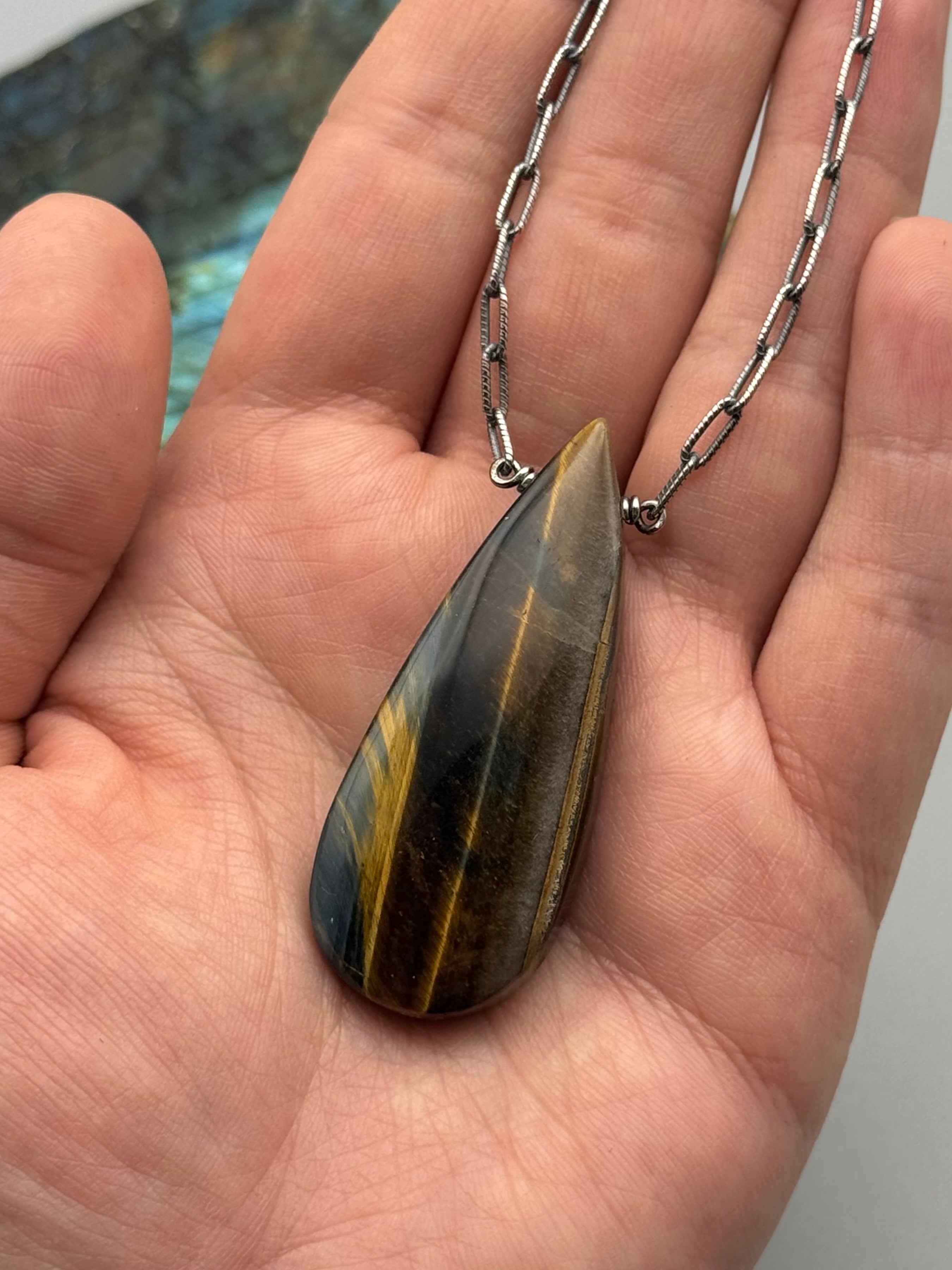 •AEON• hawk eye + silver necklace (18"-20" long)