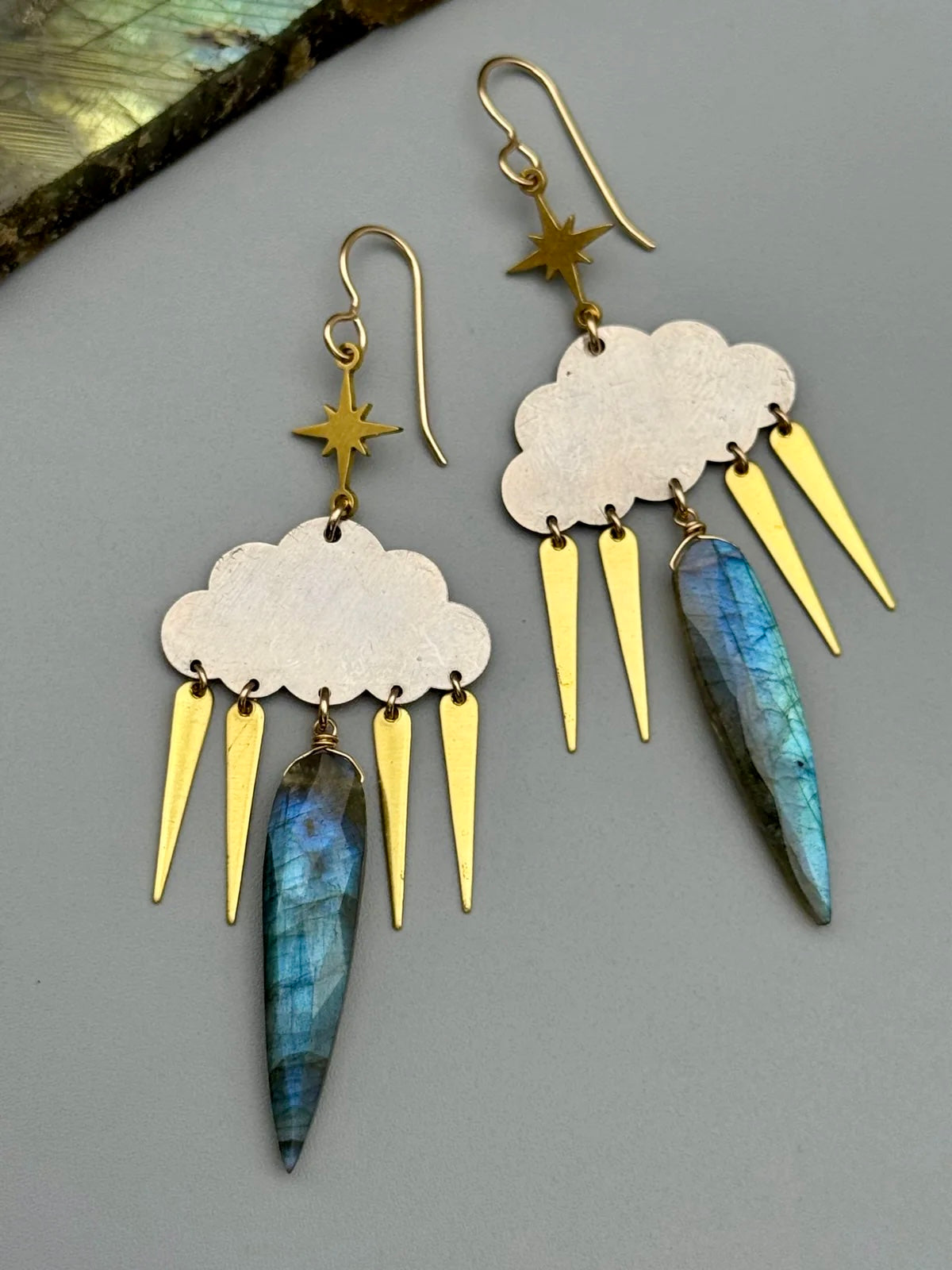 •STORMY• labradorite spear tear + mixed metal earrings