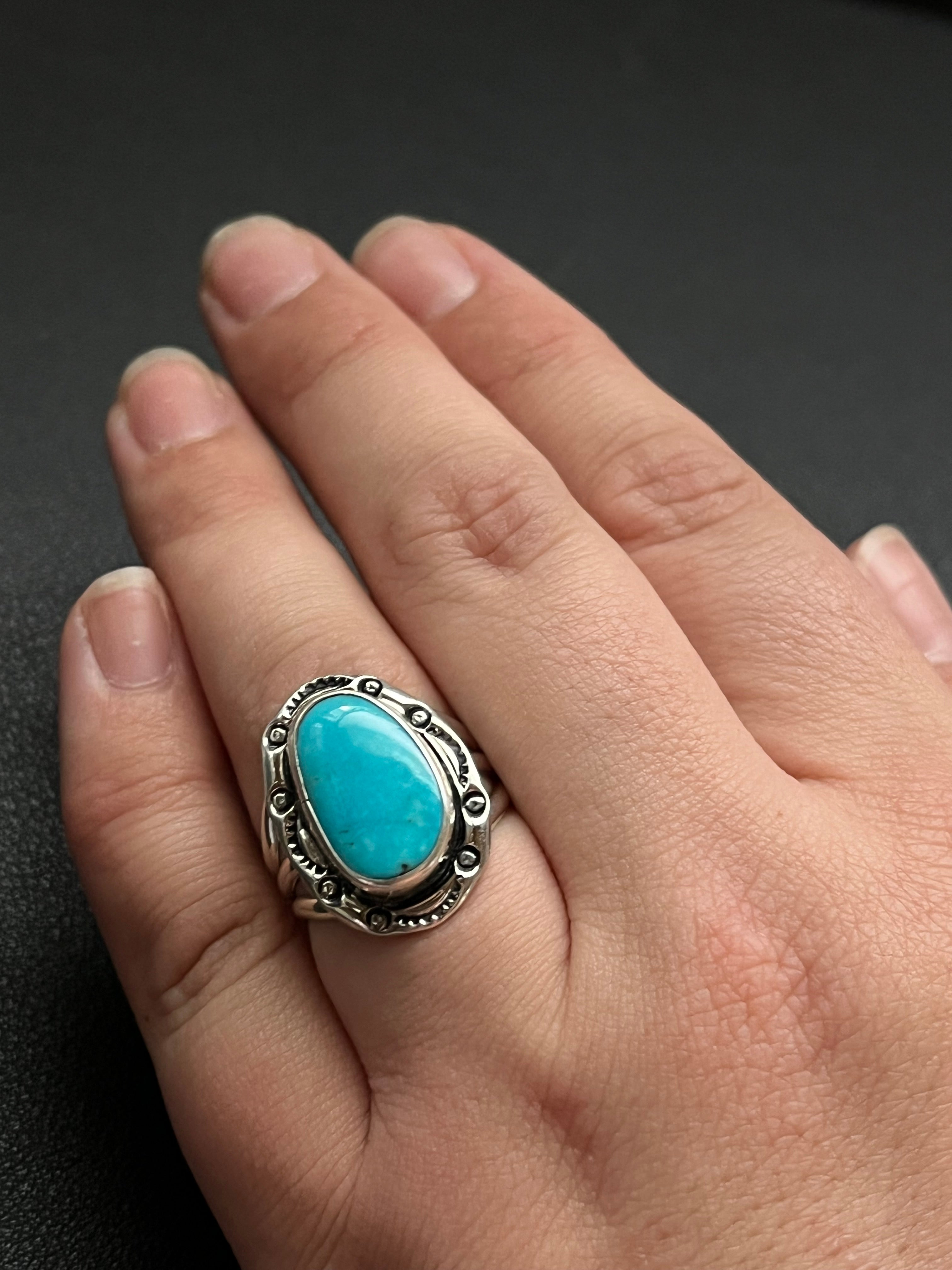 •KINGMAN TURQUOISE• Navajo silver ring (size 7.5)