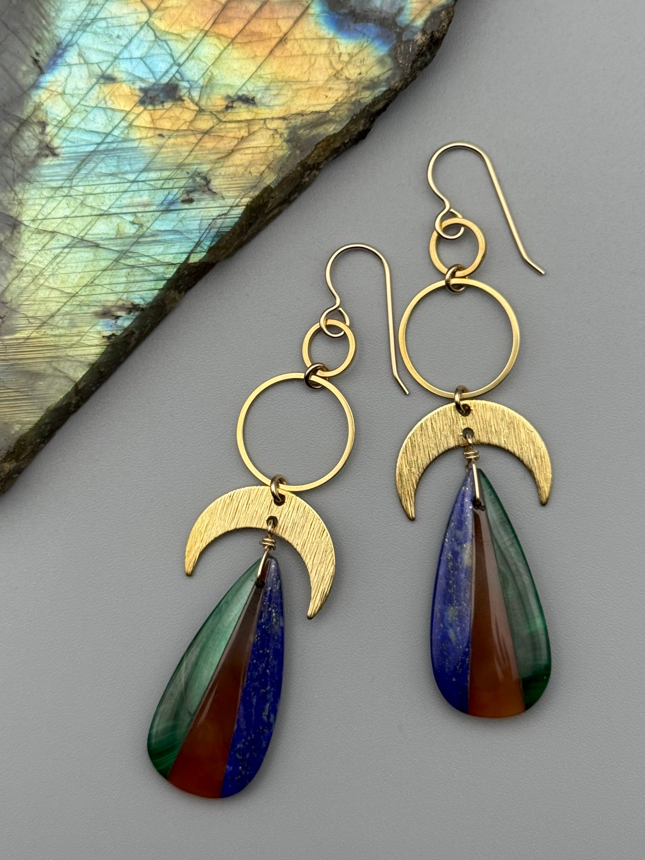 •ECHO MOON• intarsia + gold earrings