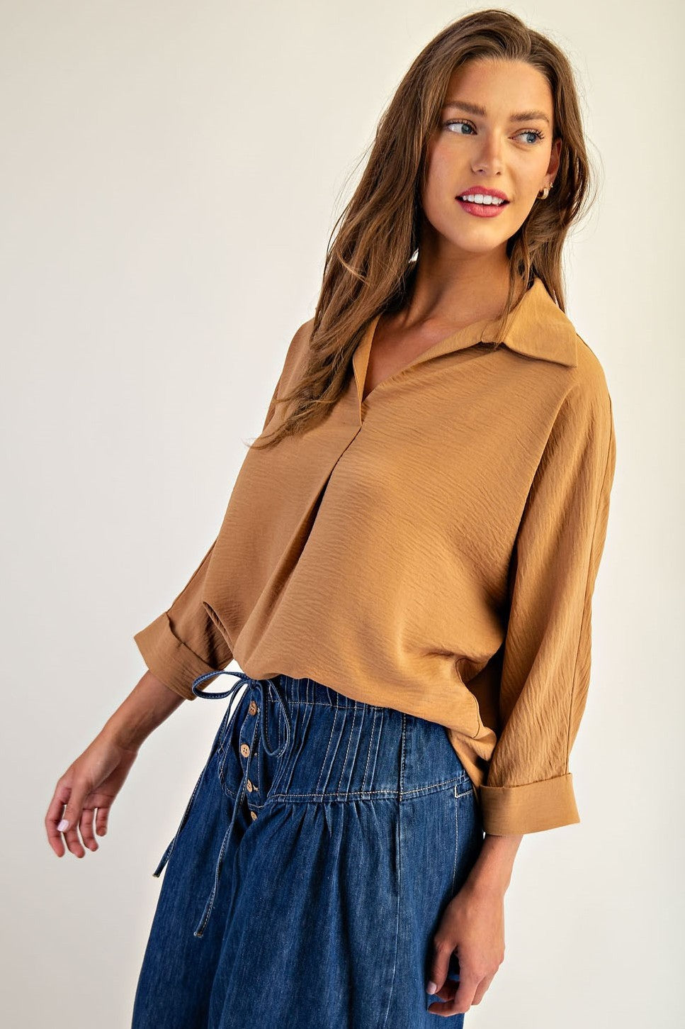 •DIANE• crinkle woven collared top